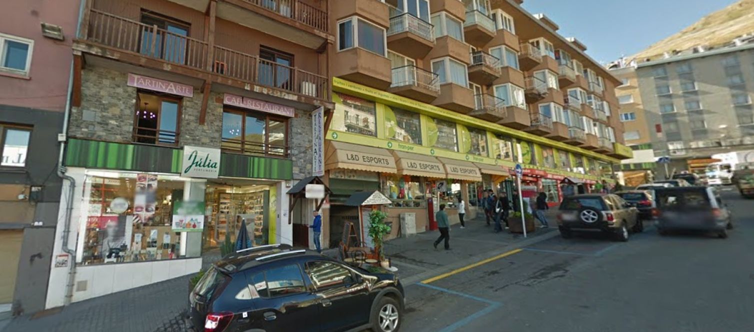 Un dels trams de l'avinguda Sant Jordi sobre els quals caldrà actuar. Un dels trams de l'avinguda Sant Jordi sobre els quals caldrà actuar.