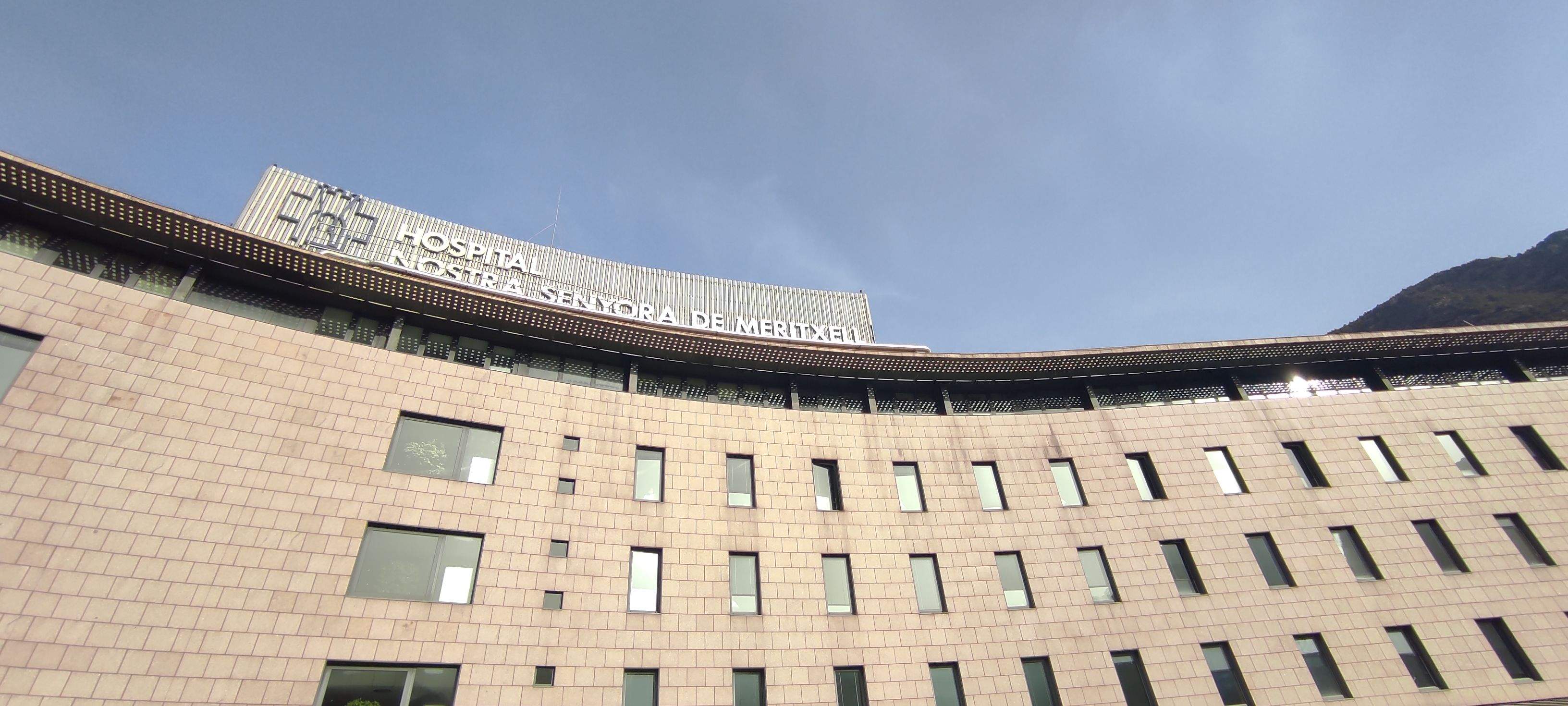 Façana de l'hospital Nostra Senyora de Meritxell.