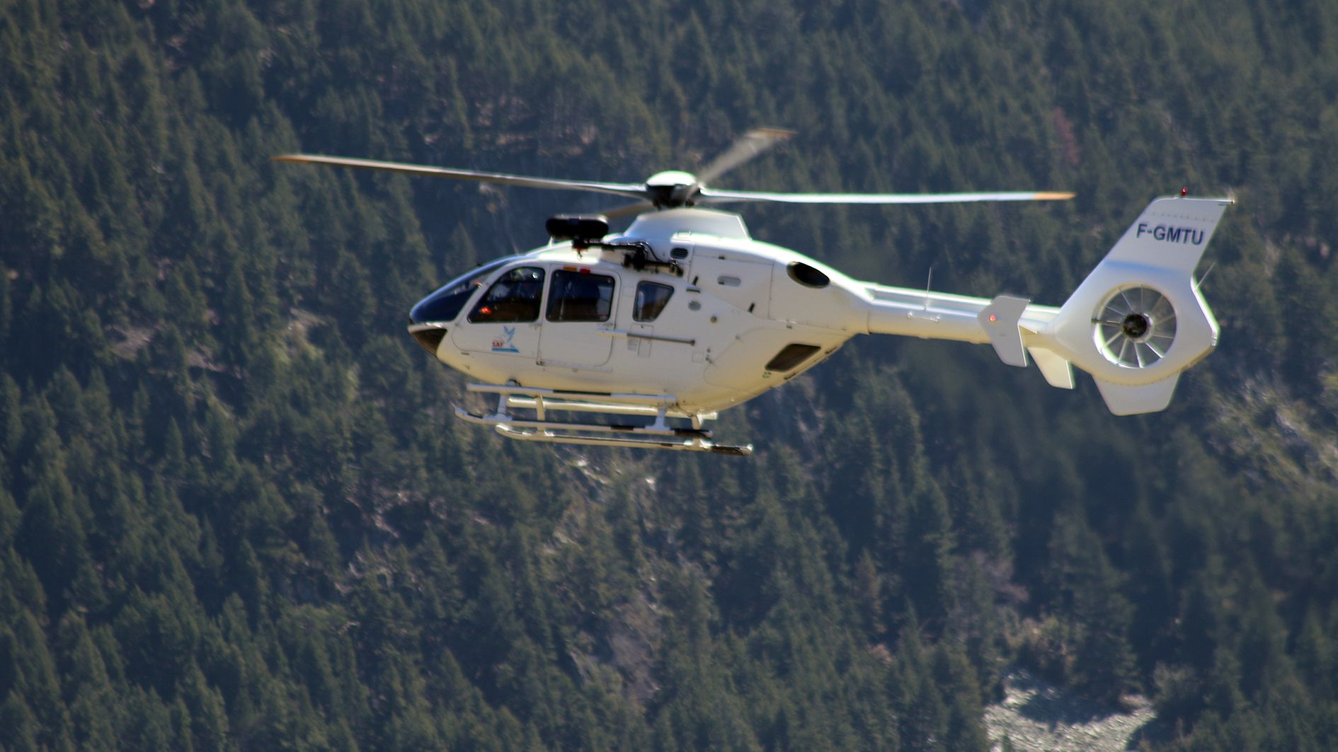 L'helicòpter que opera aquests dies al Principat en substitució del titular d'Heliand, que està en revisió.