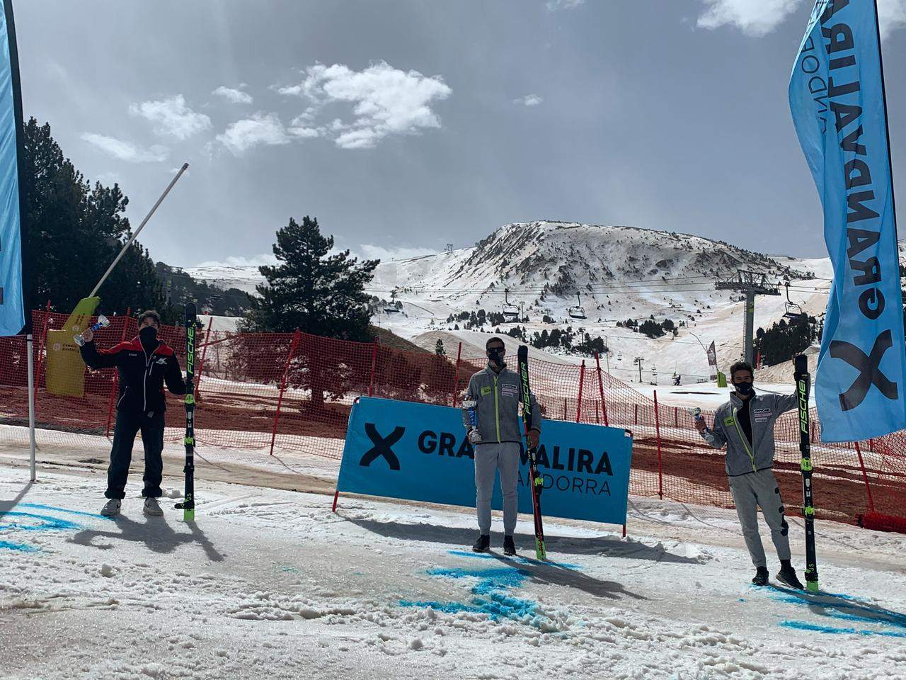 Rius i Esteve, en el podi del gegant masculí.