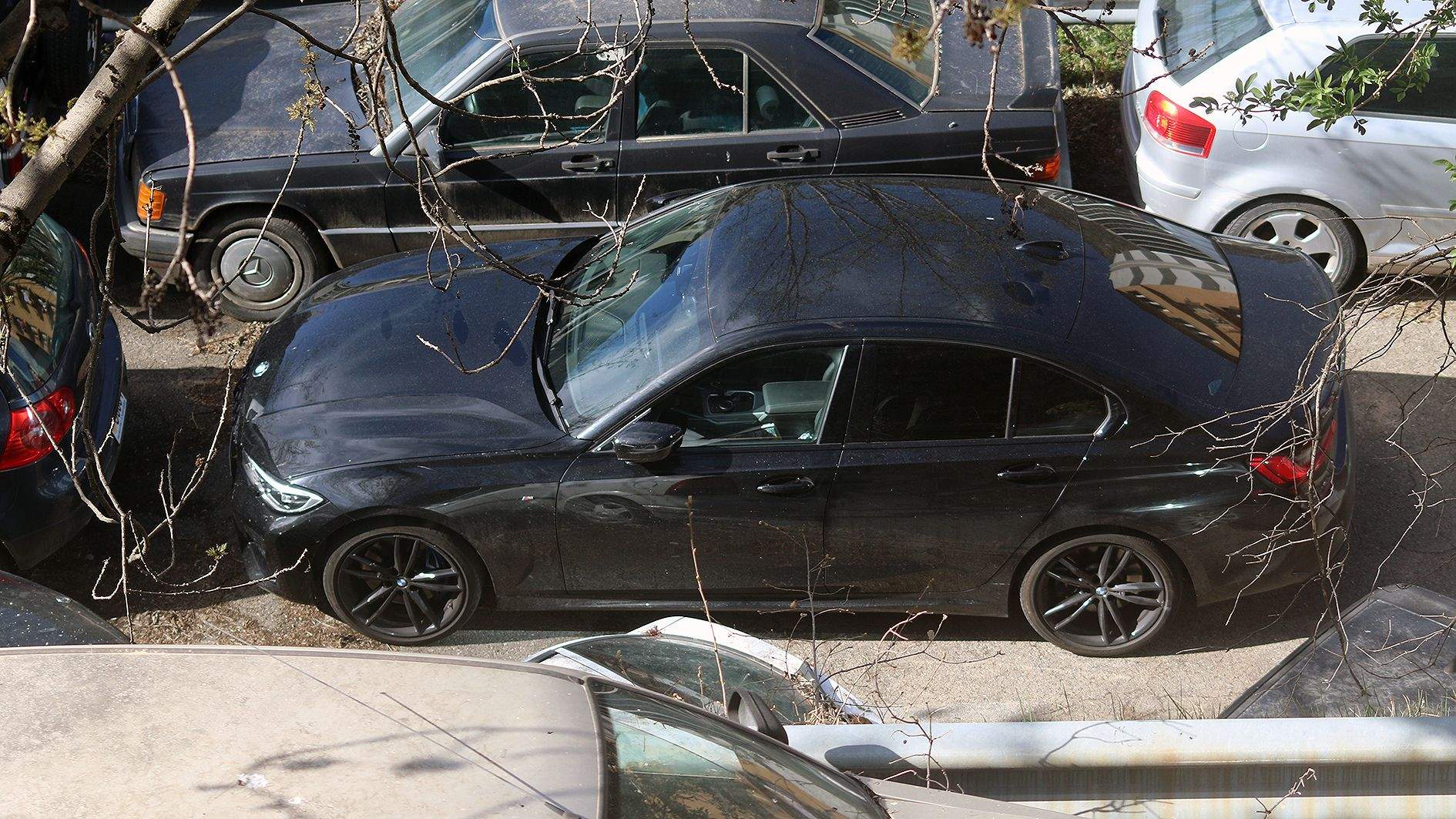 Al centre, el BMW M340i que ha protagonitzat la persecució per la Massana.