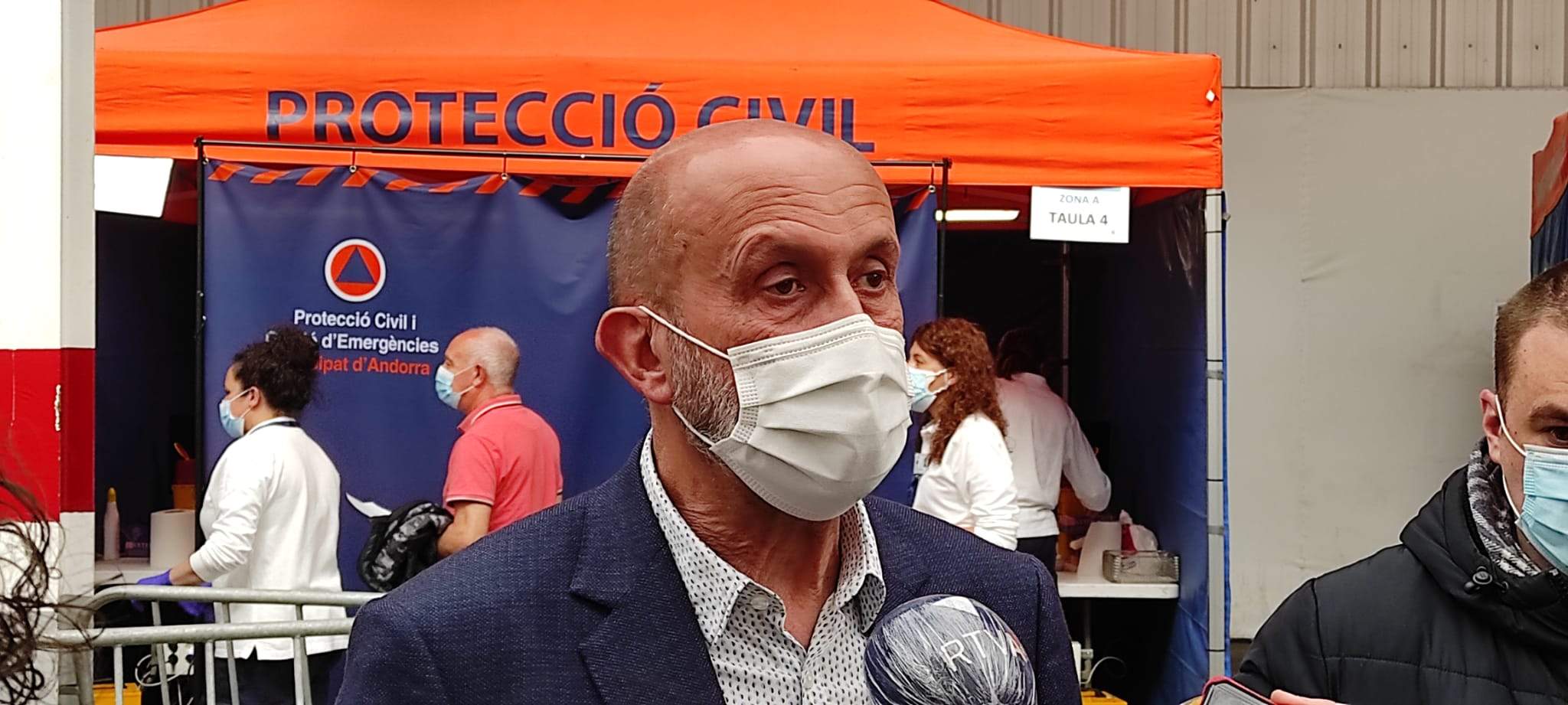 Joan Martínez Benazet durant la seva compareixença al centre de vacunació.