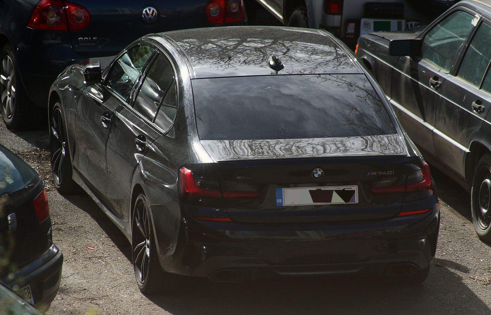 El cotxe que conduïa l'ara condemnat i que avui han recuperat els seus amics.