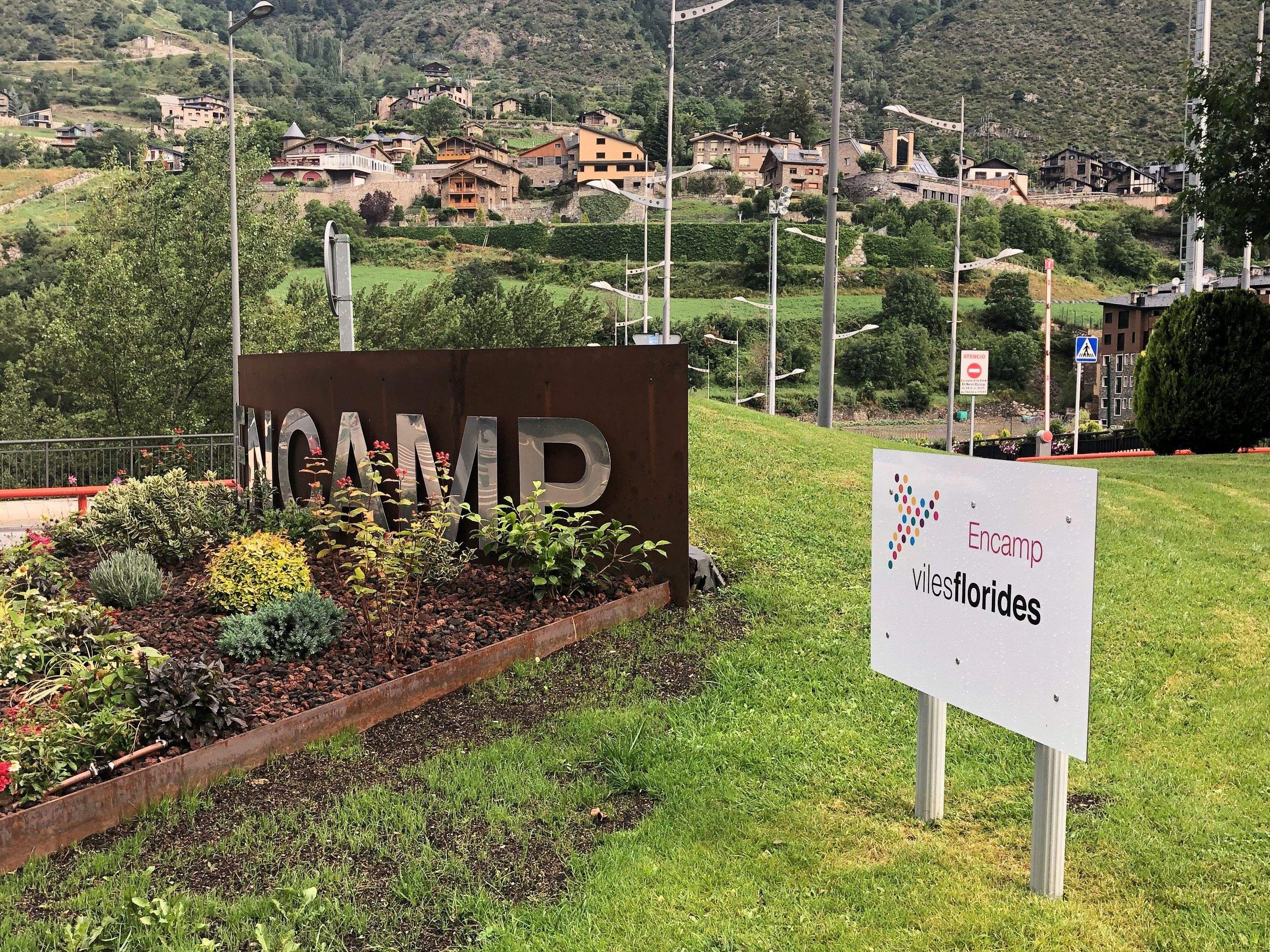 El comú d'Encamp reparteix compost gratuït.