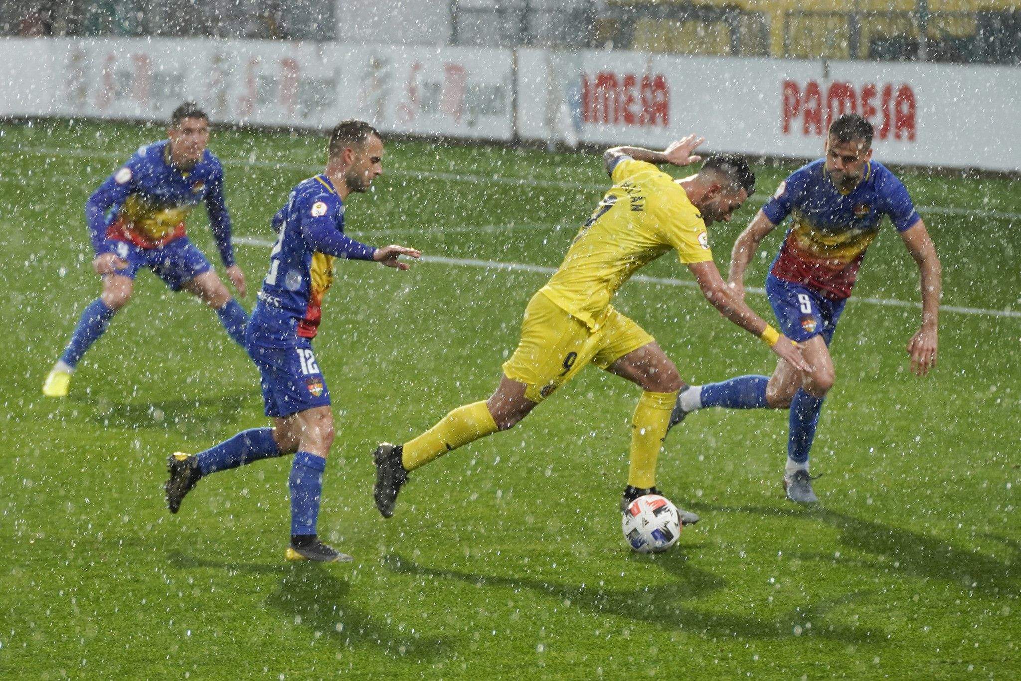 Un instant del partit d'ara fa tres setmanes, on l'Andorra va aconseguir la victòria.