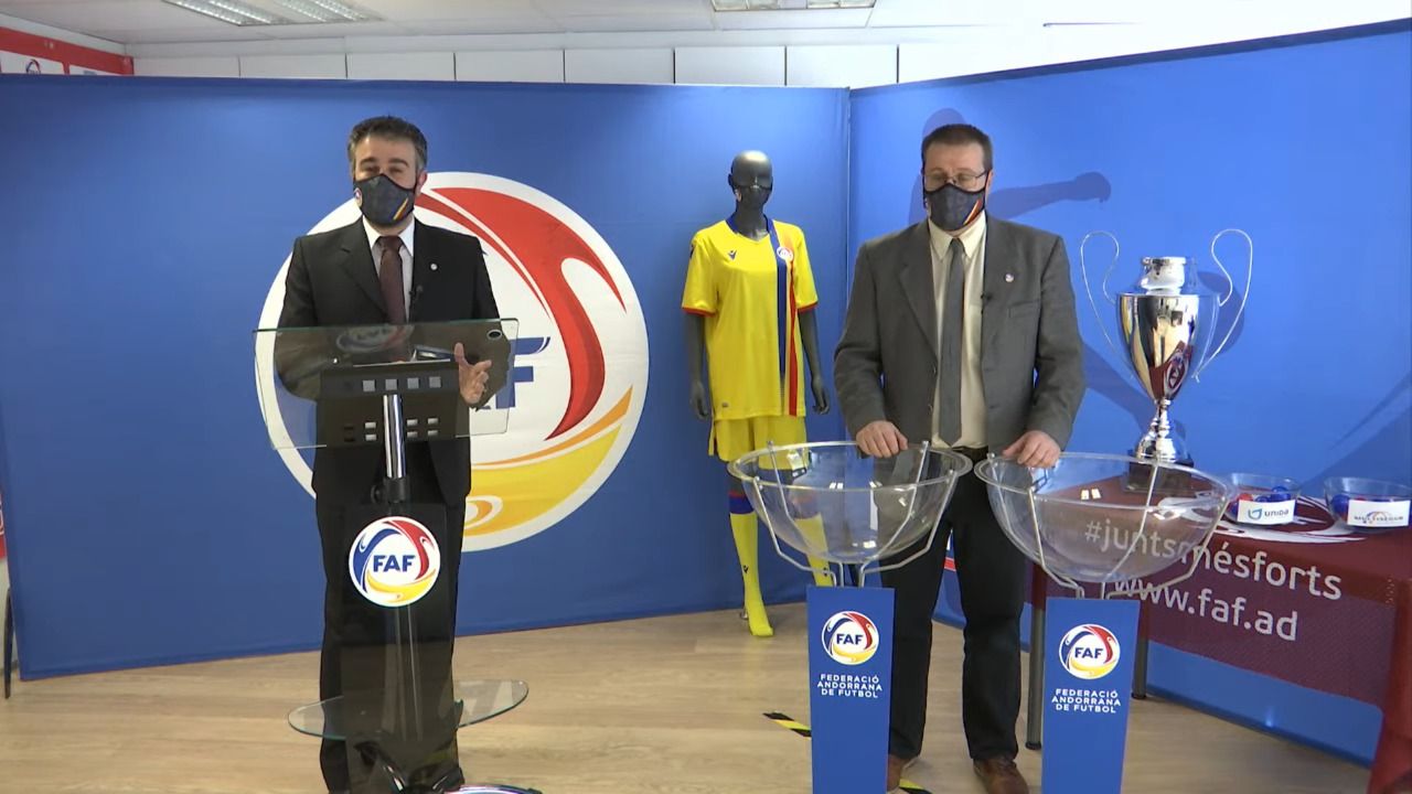 Un instant del sorteig celebrat per la FAF aquest migdia.