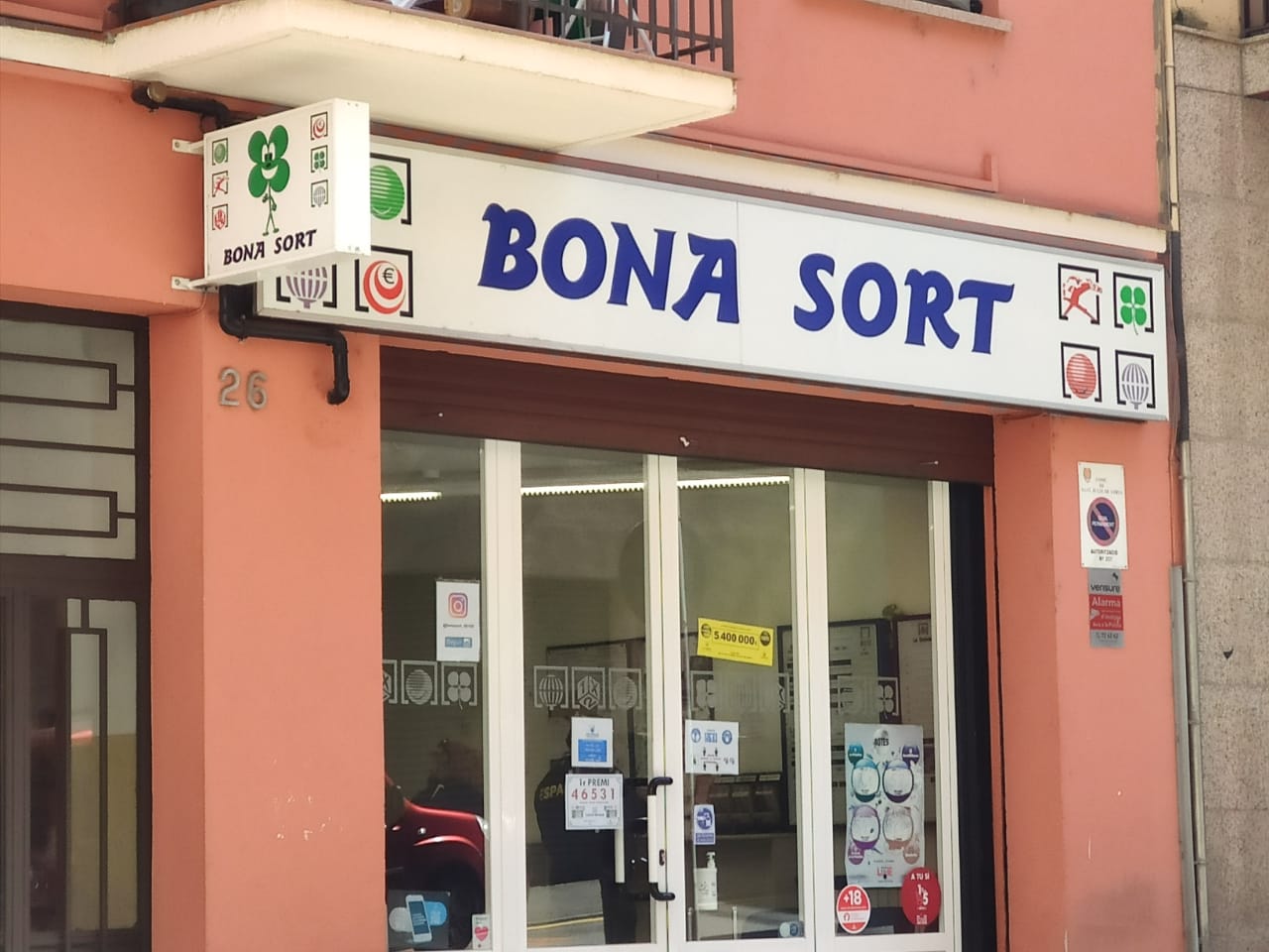 Un dels despatxos de loteries espanyoles a Andorra.