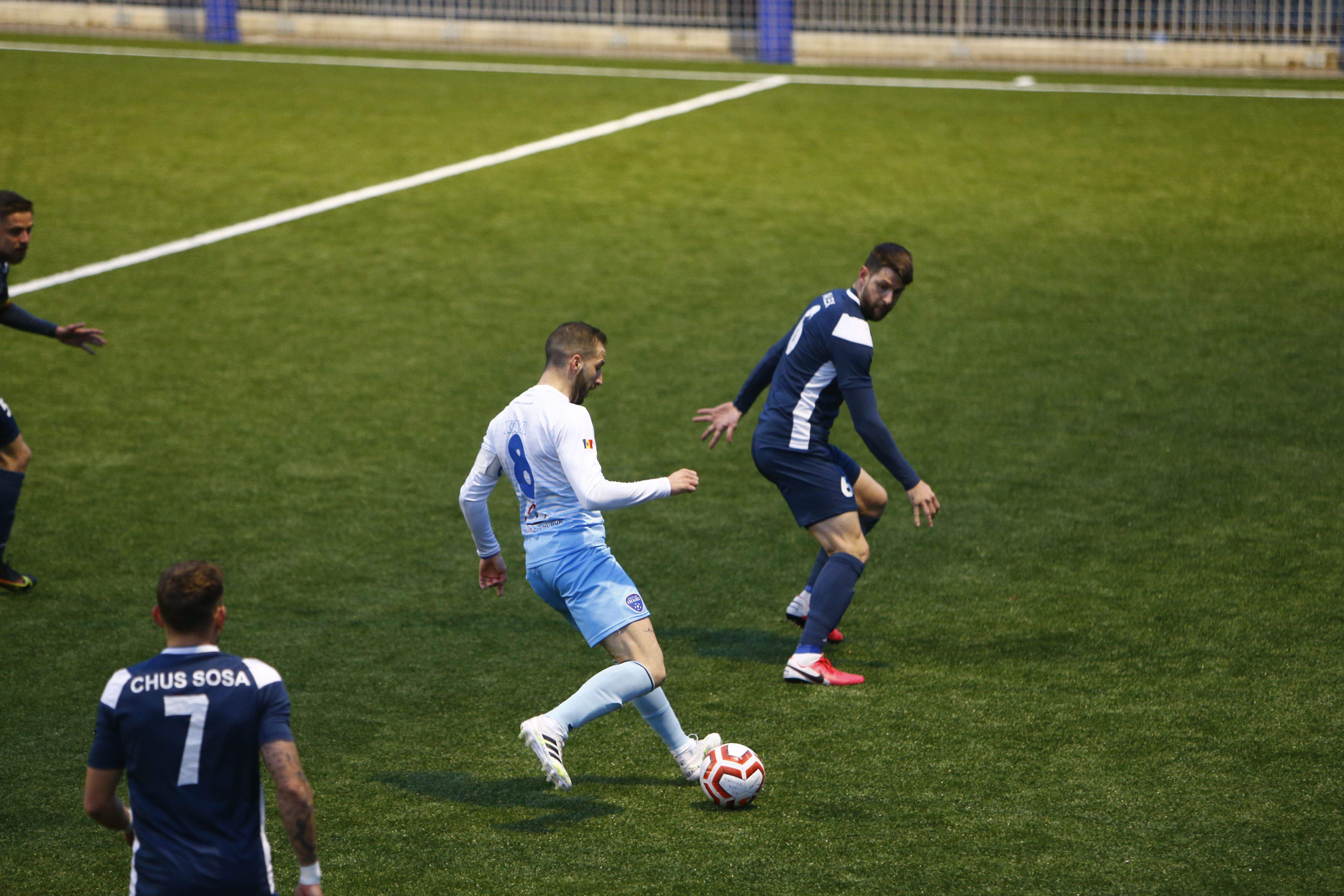 Xavi Vieira, en una acció del partit, ha marcat el gol decisiu.
