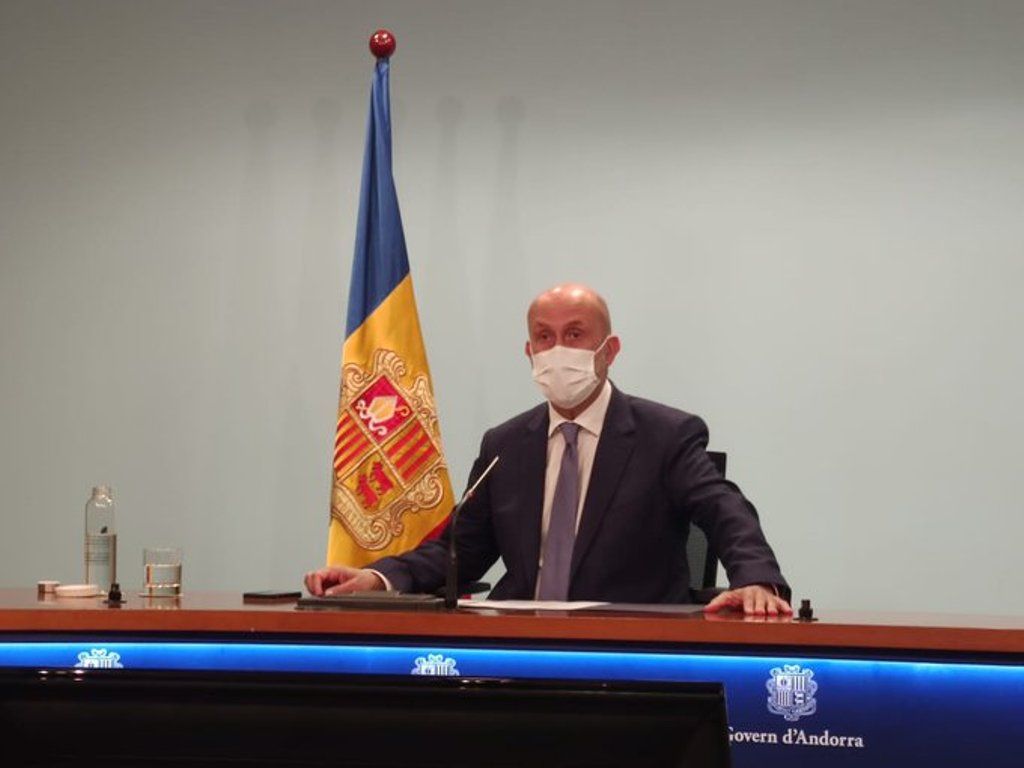 El ministre de Salut, Joan Martínez Benazet  durant la roda de premsa d'aquest divendres.