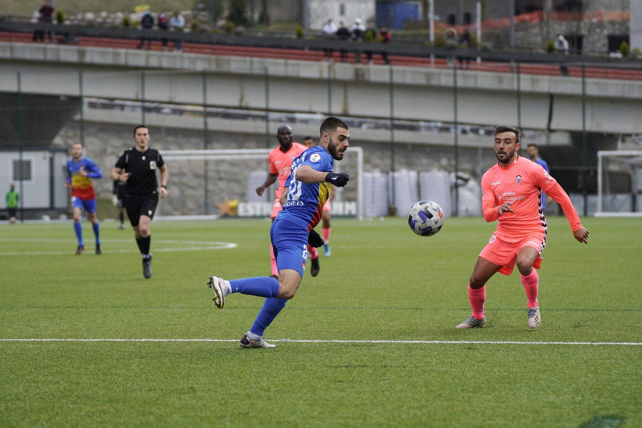 Un instant del partit entre Andorra i Alcoià.