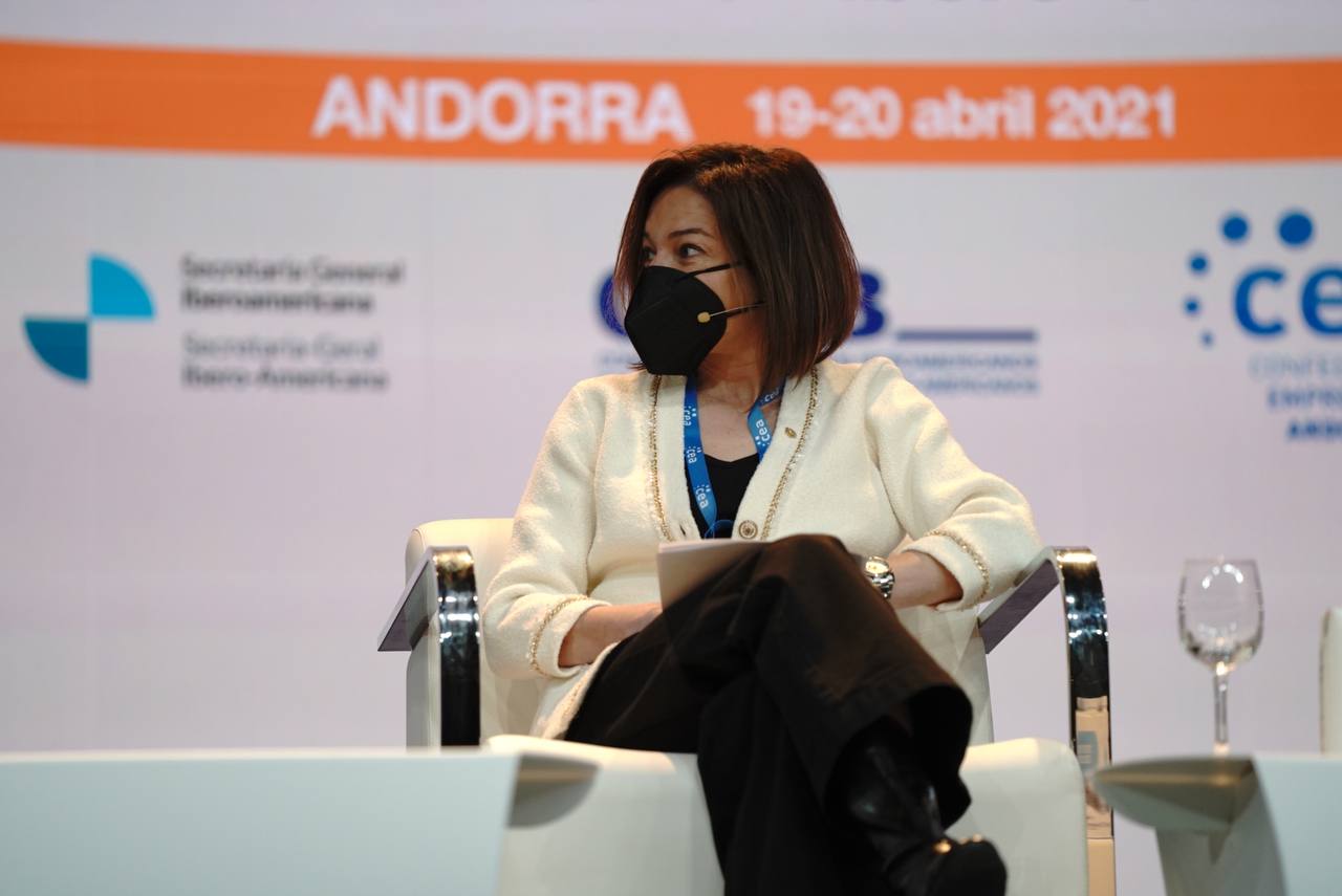 Verònica Canals en la seva intervenció a la taula rodona.