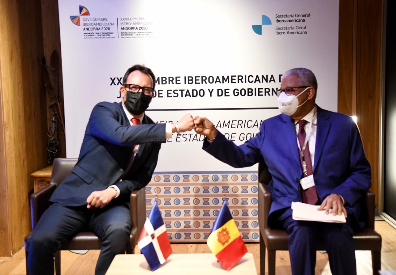 Filloy a la reunió bilateral amb República Dominicana.