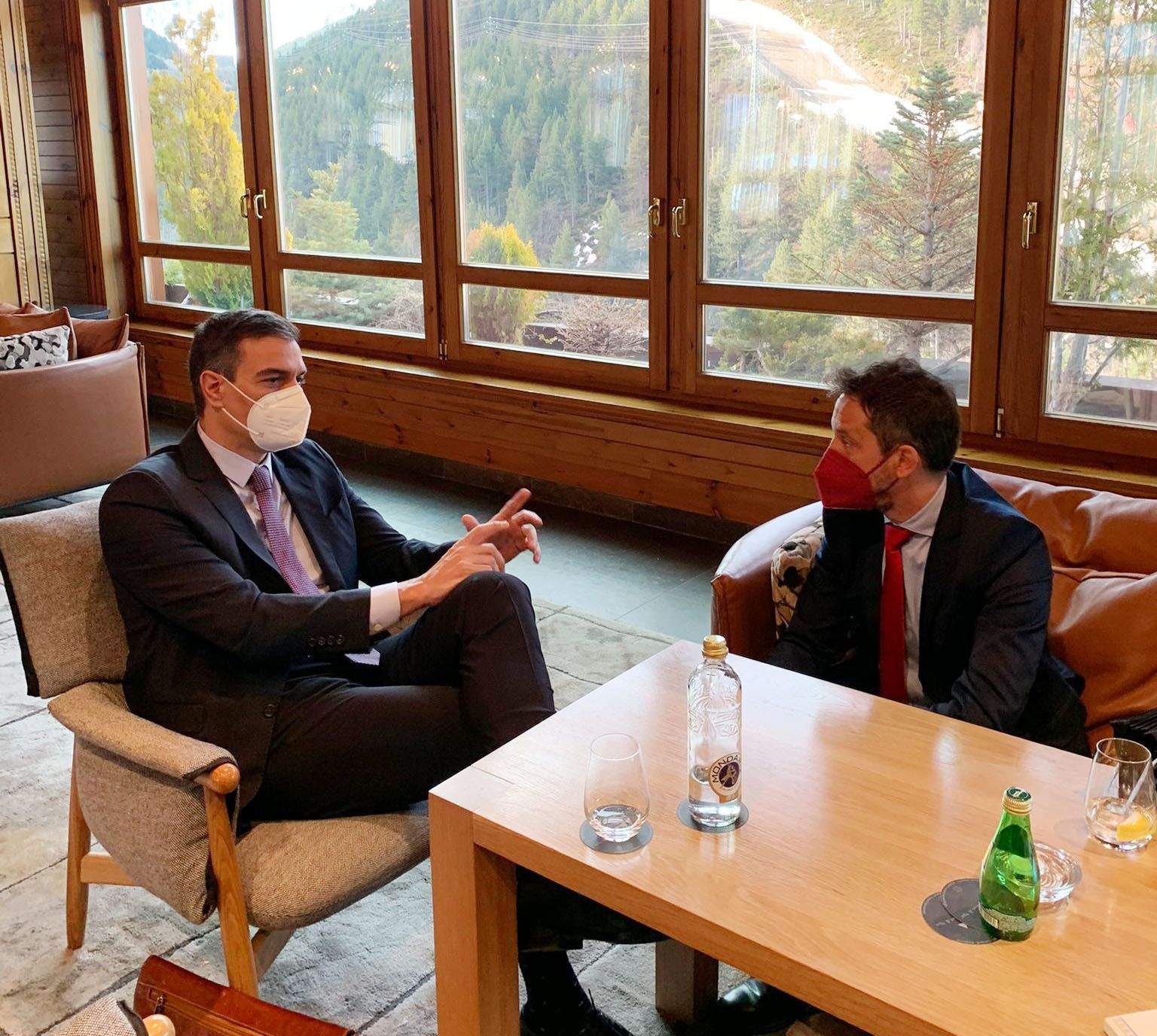 Pedro Sánchez i Pere López durant la trobada.