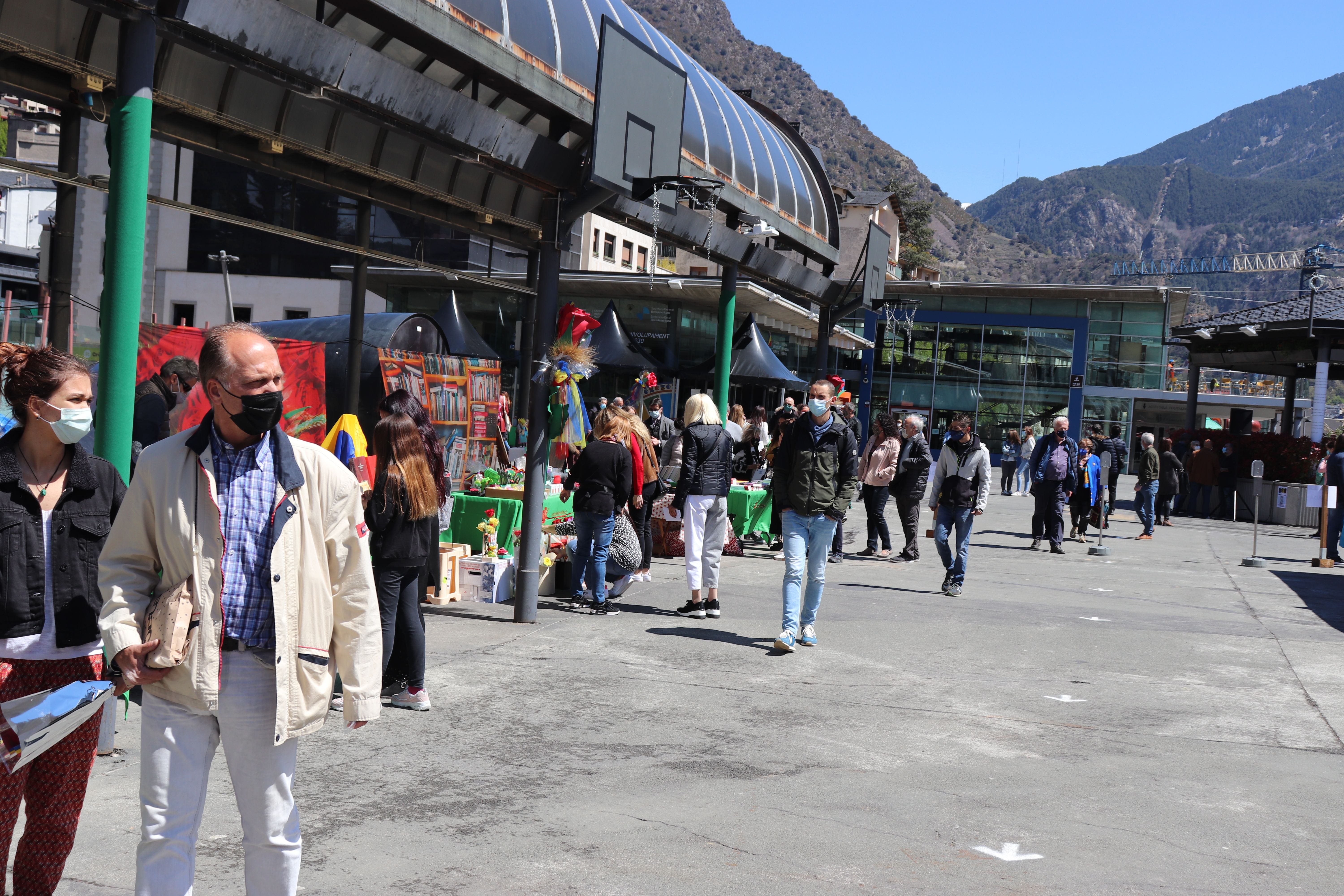 Sant Jordi a la plaça del Poble