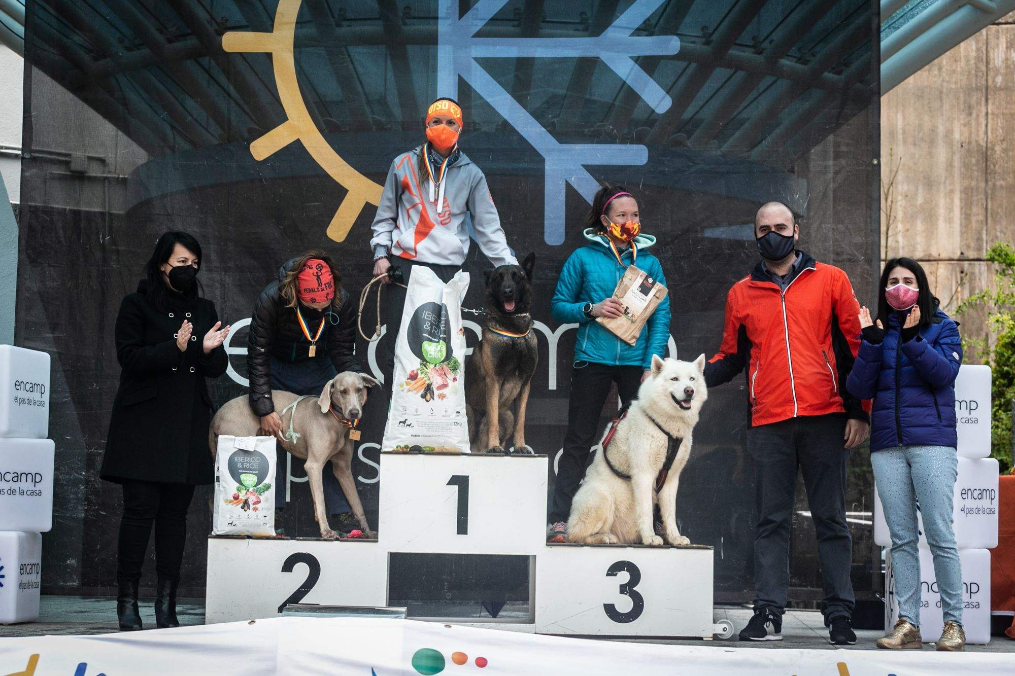 El podi de la  competició femenina.