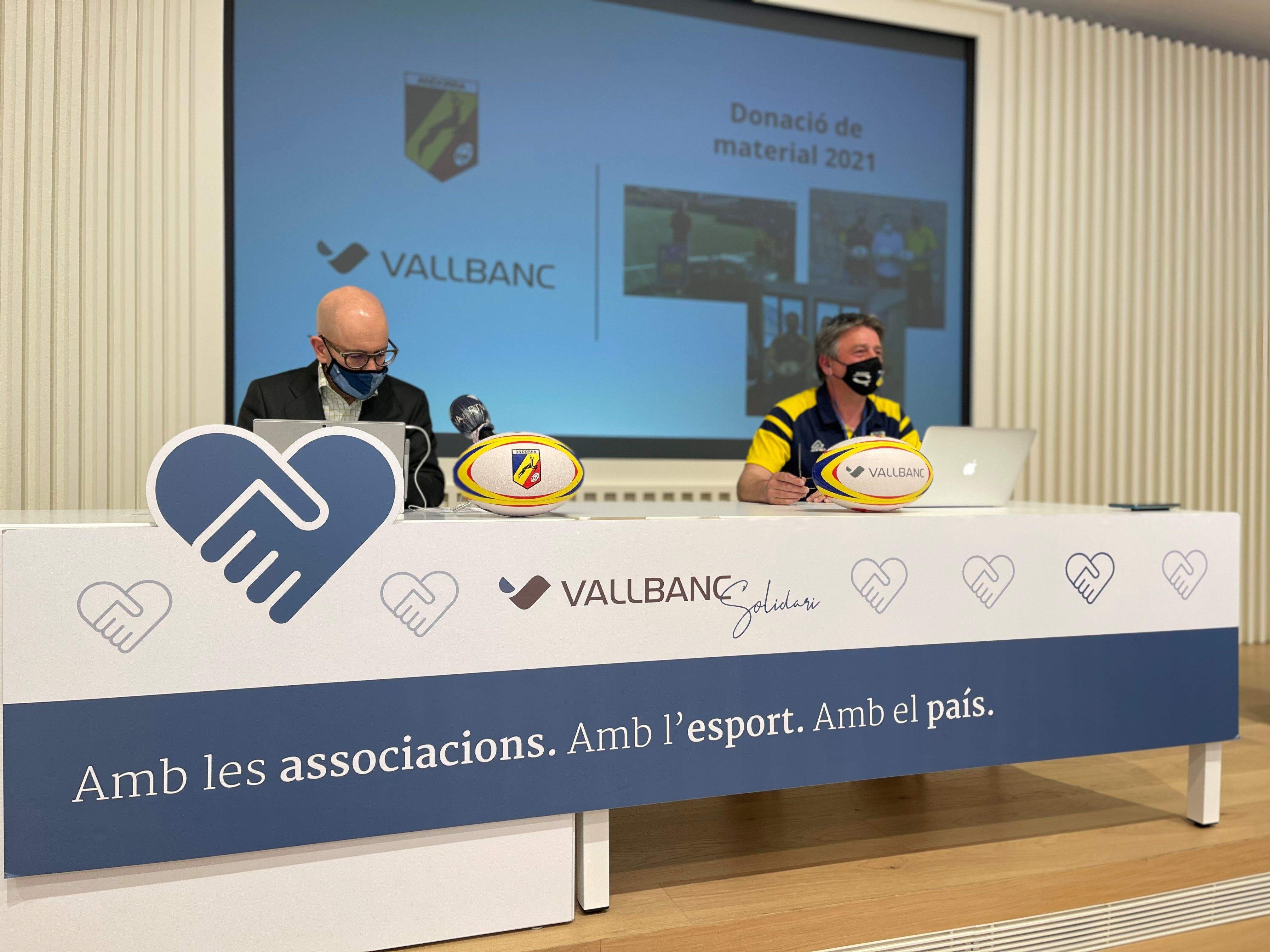 El director general de Negoci de Vall Banc, Sergi Martín i el president la FAR, Jean Marc Flaux.