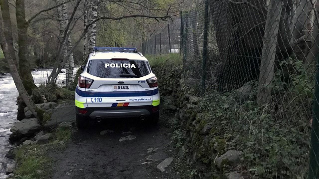 El cotxe ha aparegut aquest matí abandonat al camí.