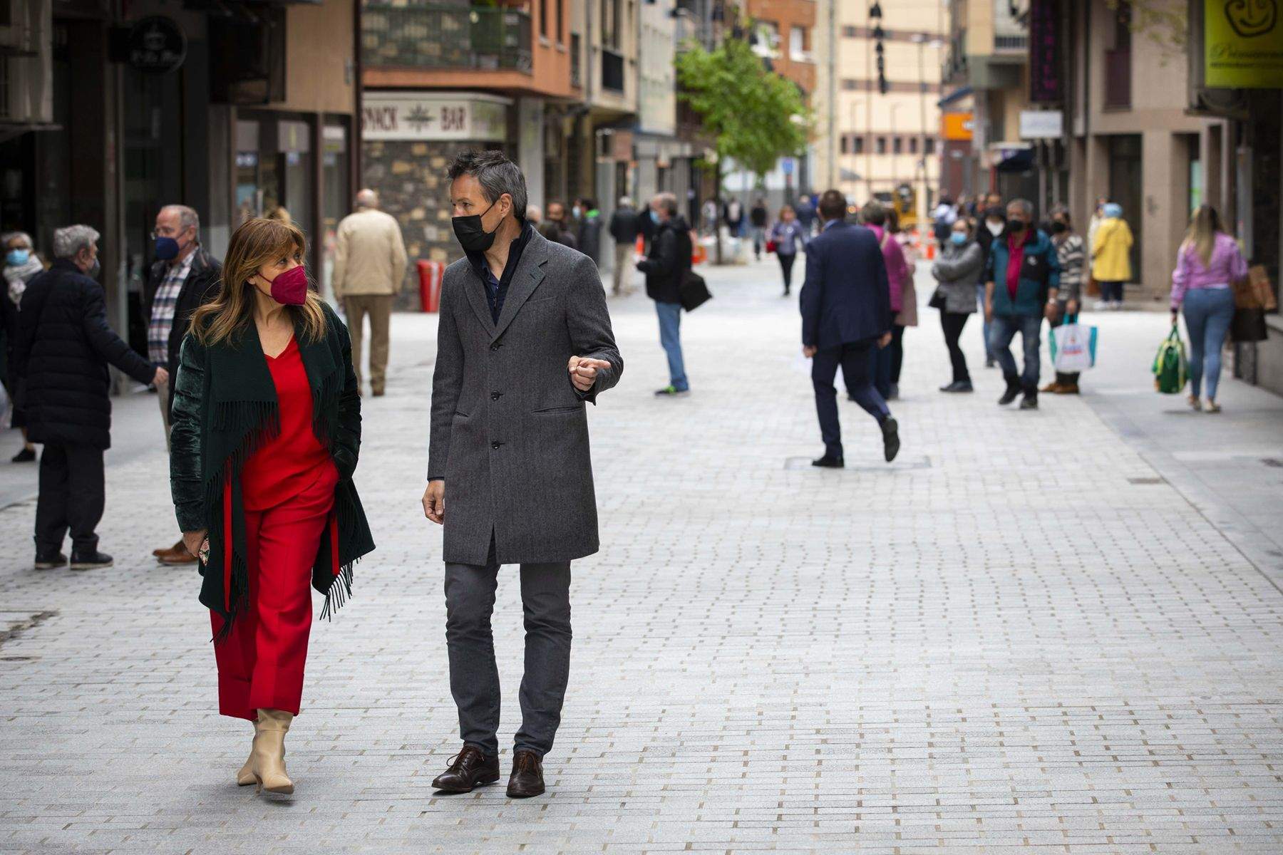 Els cònsols major i menor d'Andorra la Vella, Conxita Marsol i David Astrié.