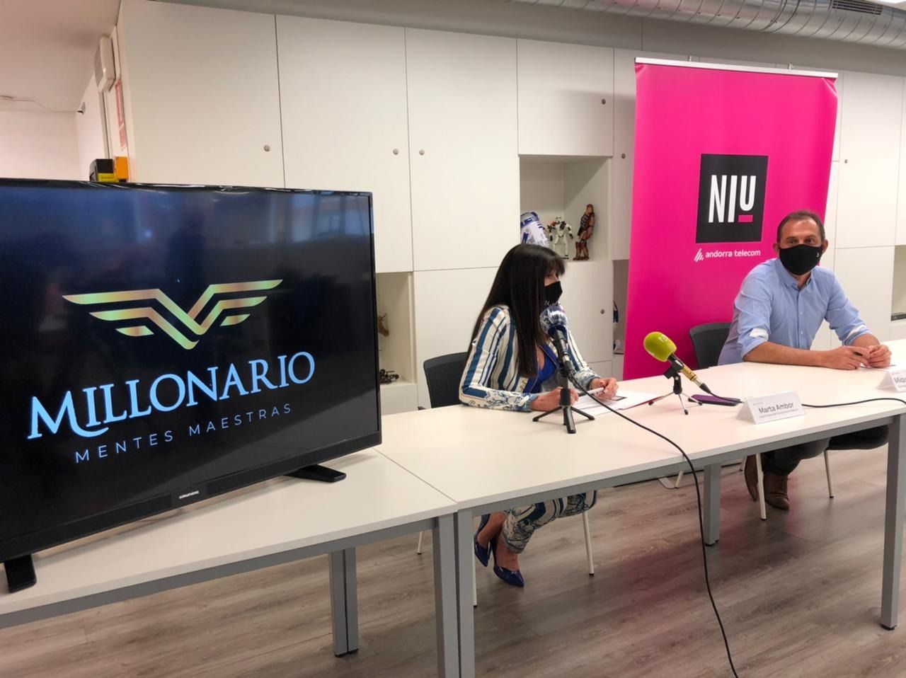 Els responsables del NIU d’Andorra Telecom, Marta Ambor i Miquel Gouarré.