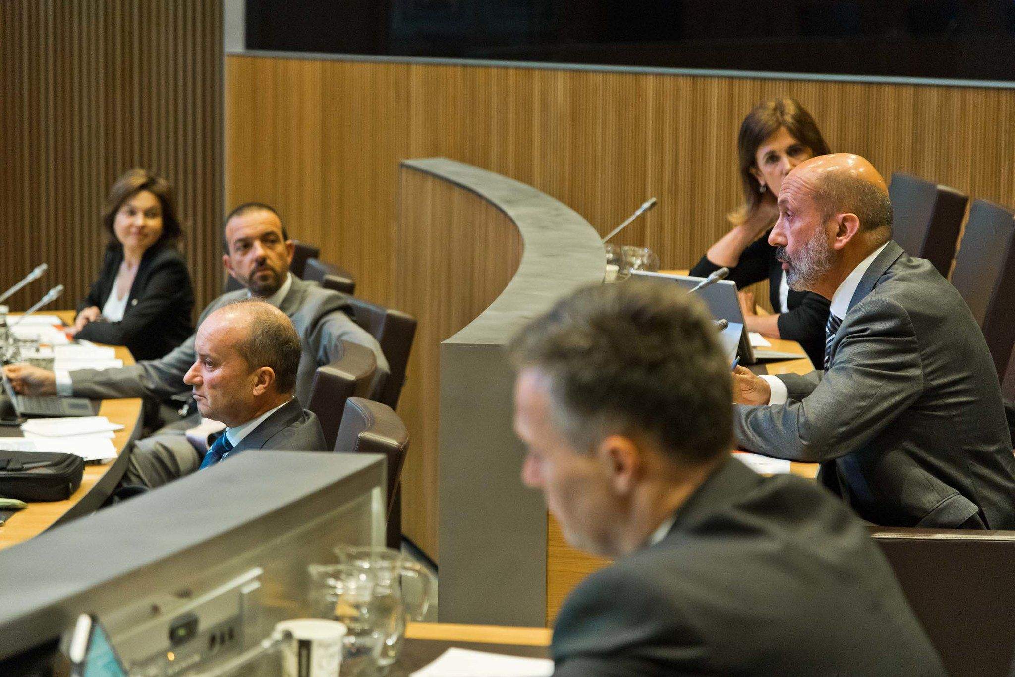 Els ministres Canals, Torres, Rossell, Martínez Benazet i Vilarrubla durant una sessió de Consell.