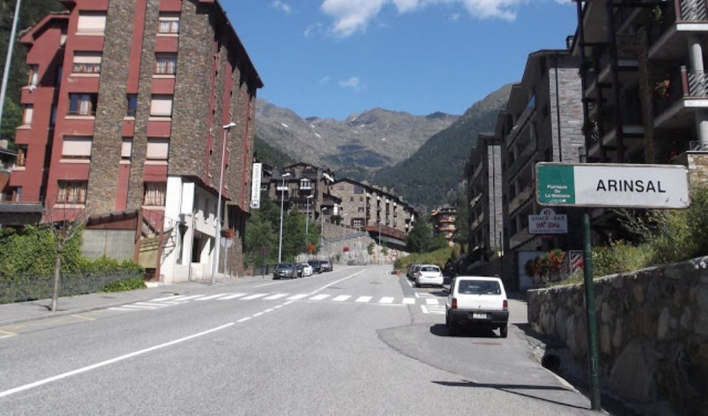 El comú dotarà de voreres als trams entre els quarts i el centre que no en tenen.