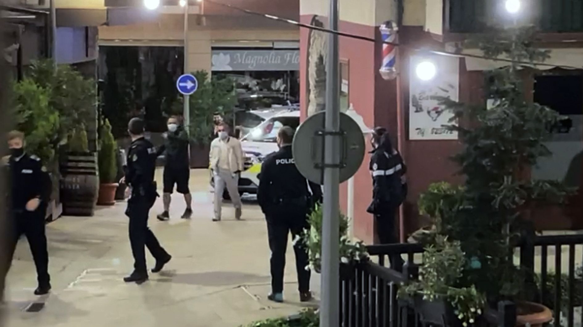 Diferents policies en un dels incidents, a la zona del carrer de les Canals.