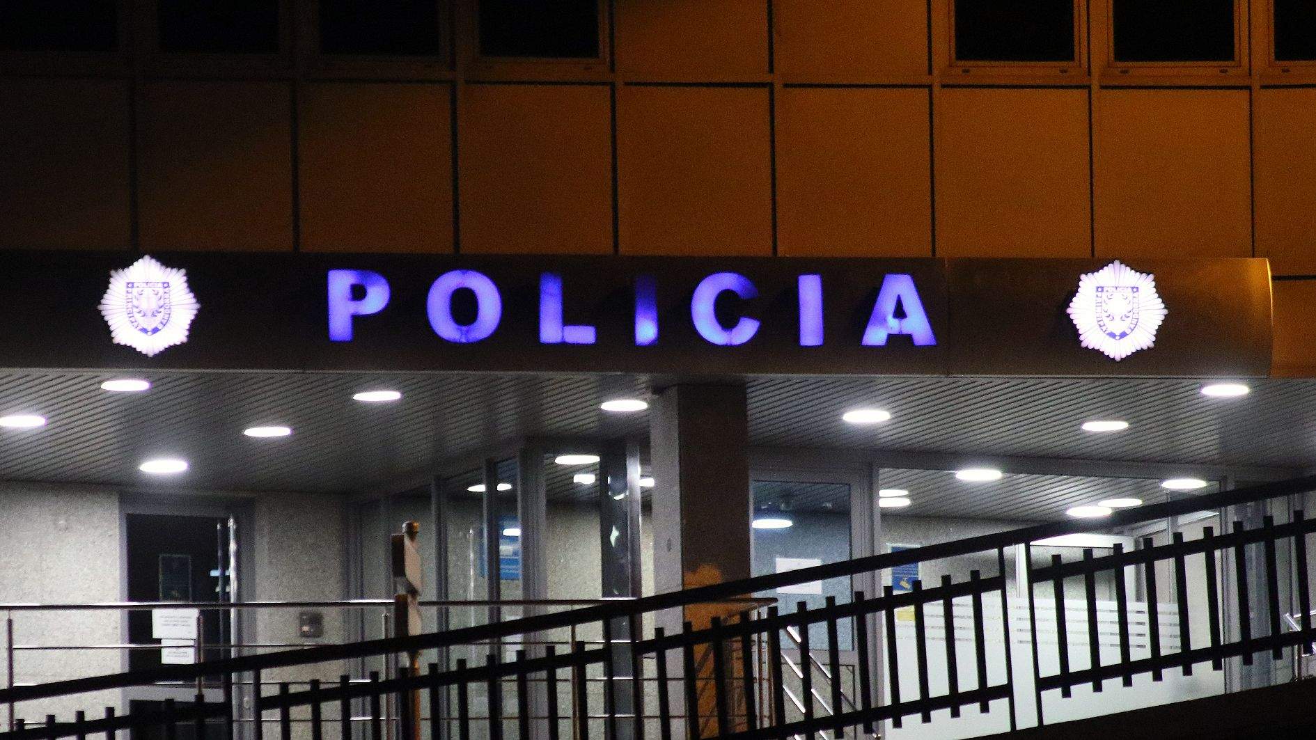 El detingut va passar la matinada de diumenge a les cel·les de la policia.
