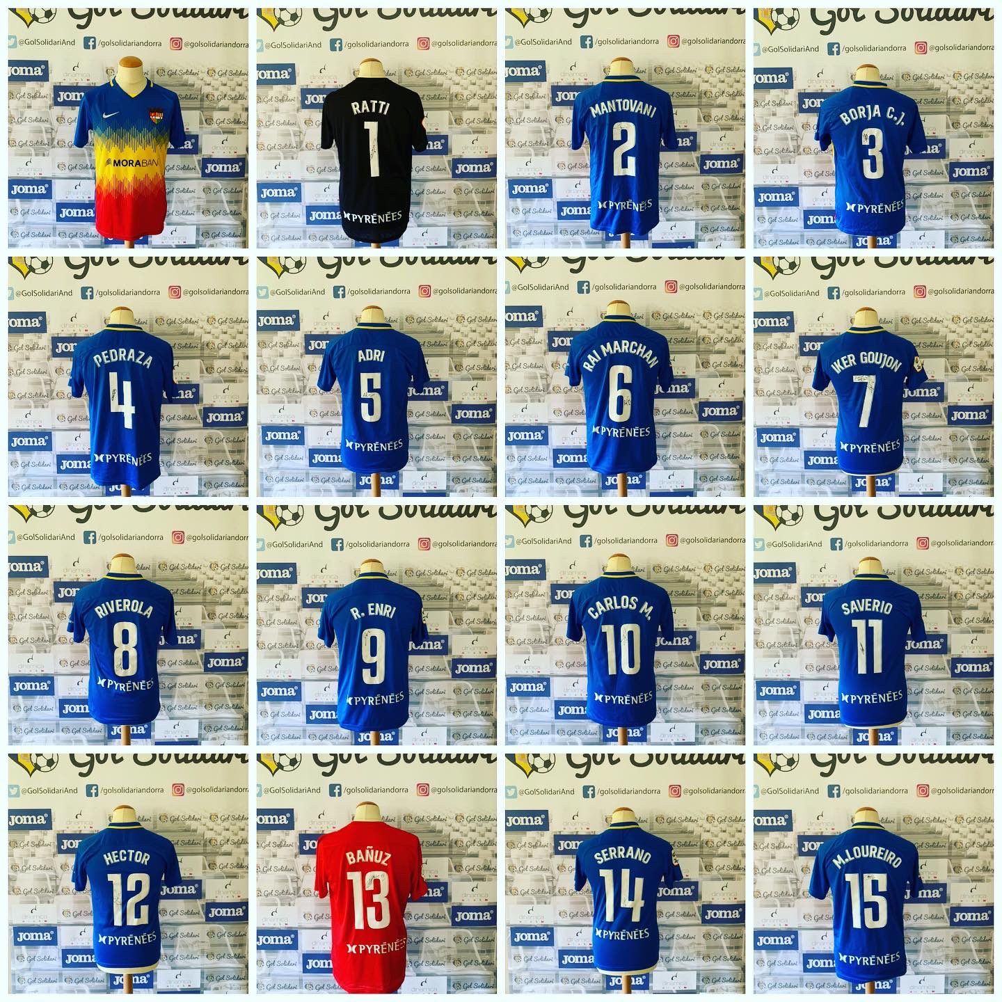 Vàries de les samarretes posades a subhasta.