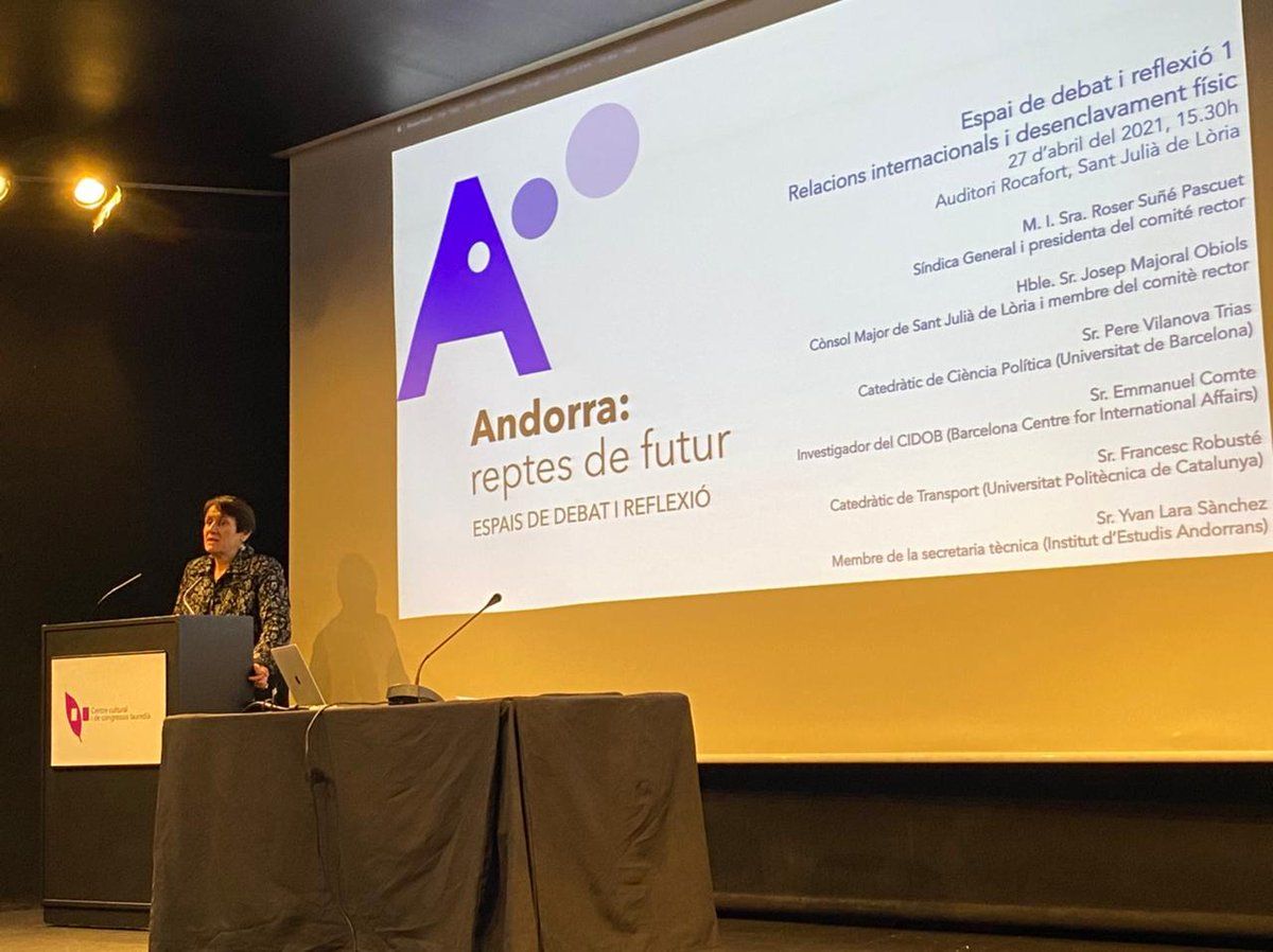 Un instant d'una de les reunions dels grups de treball d'Andorra reptes de futur.