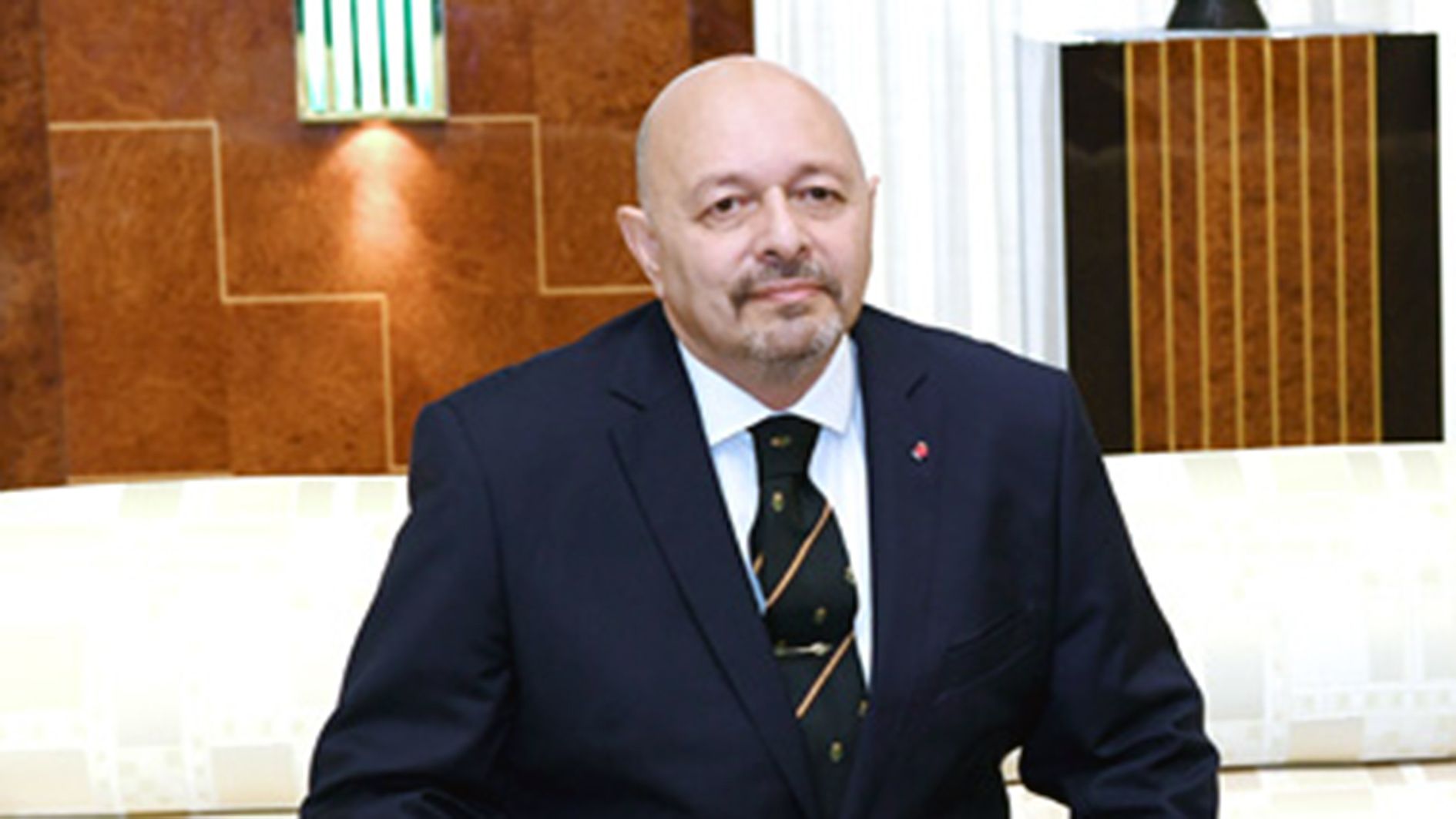 Jorge de Orueta quan era al Camerun.