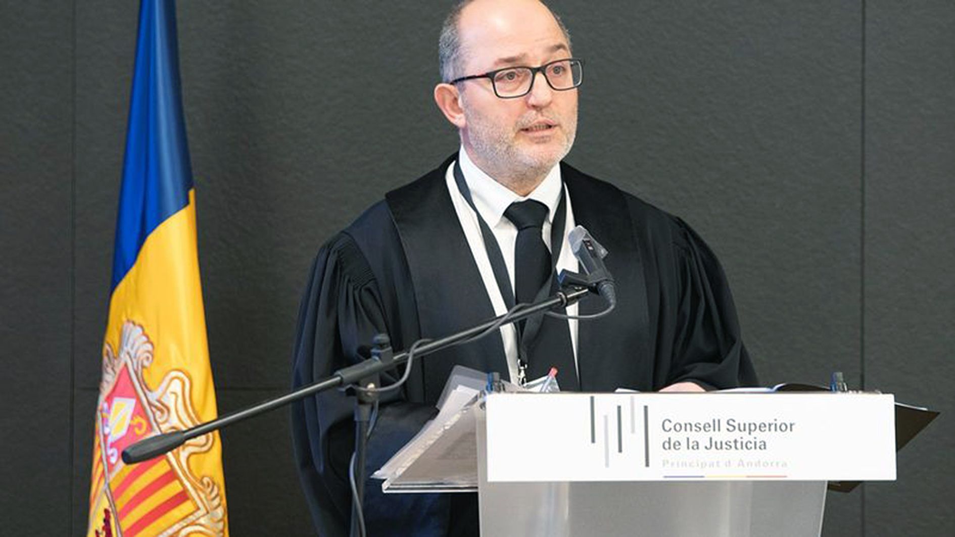 Alfons Alberca en un parlament en l'obertura de l'Any Judicial.
