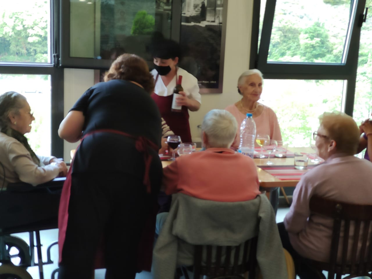 El menjador ha reobert aquest dilluns amb 19 comensals.