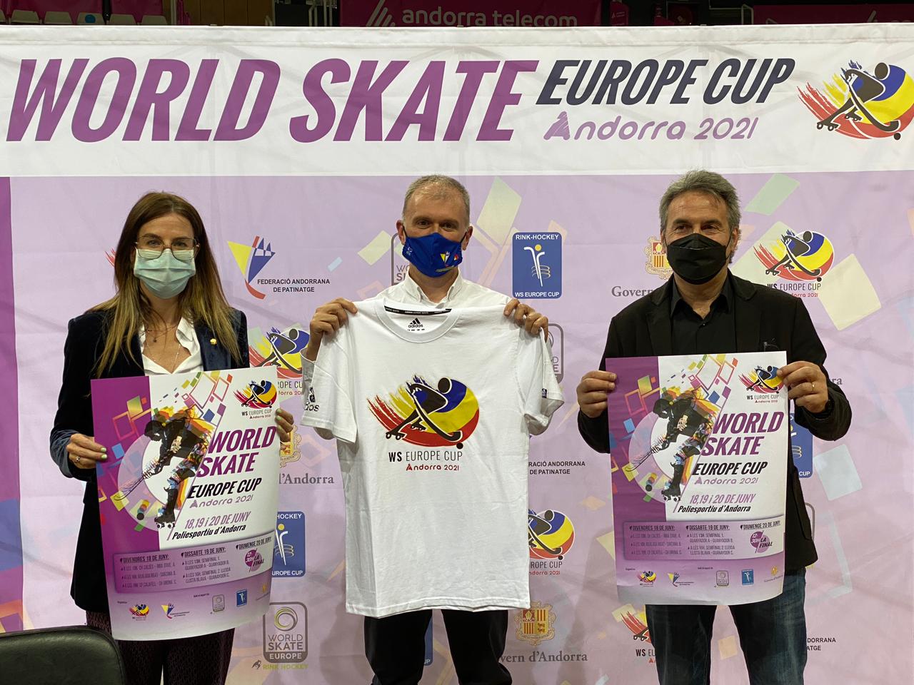 Sílvia Riva, Víctor Buen i el secretari d'Estat d'Esports, Justo Ruiz, durant la presentació de la competició.