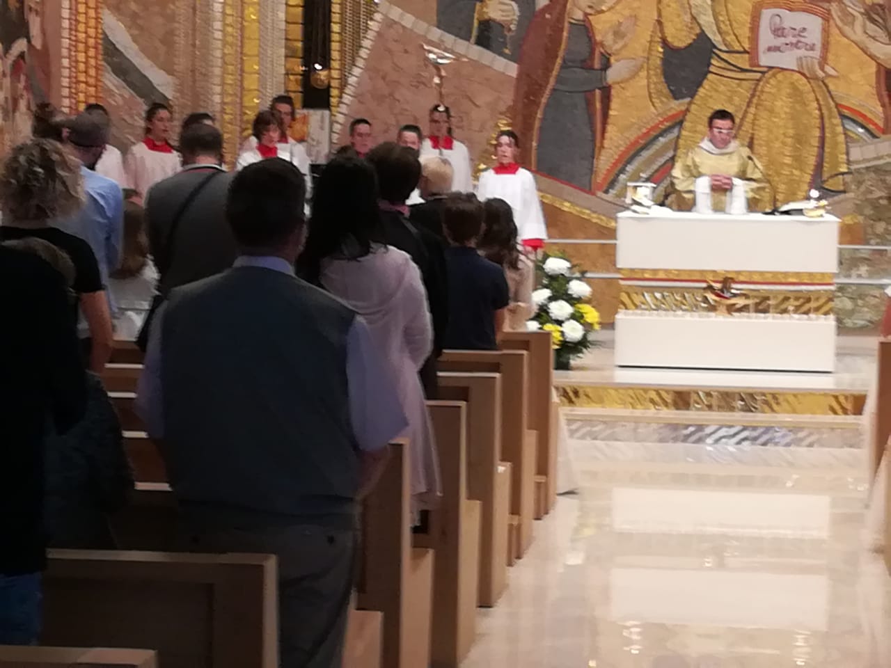 Una missa oficiada per mossèn Pepe Chisvert.