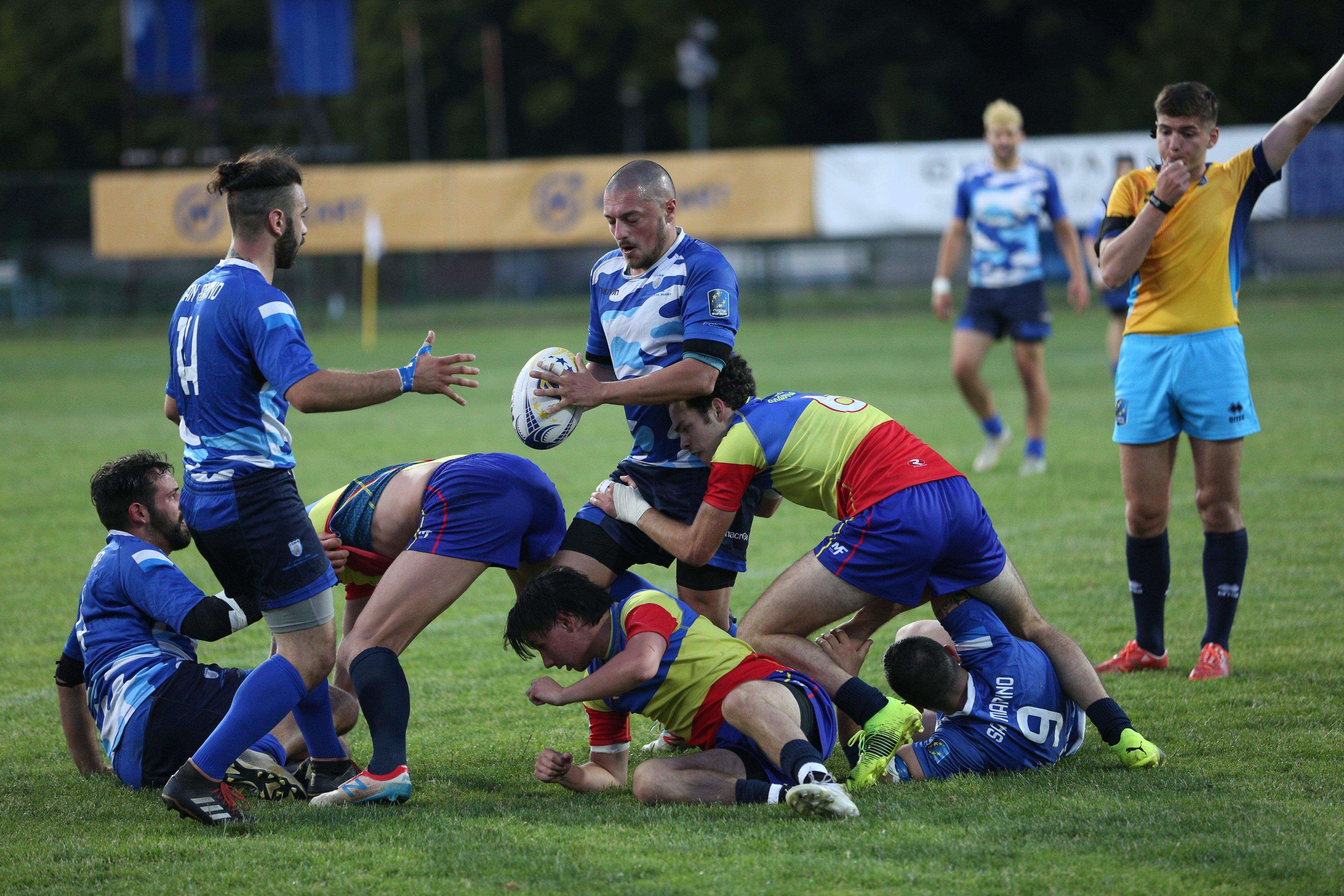 La selecció durant el seu partit contra San Marino.