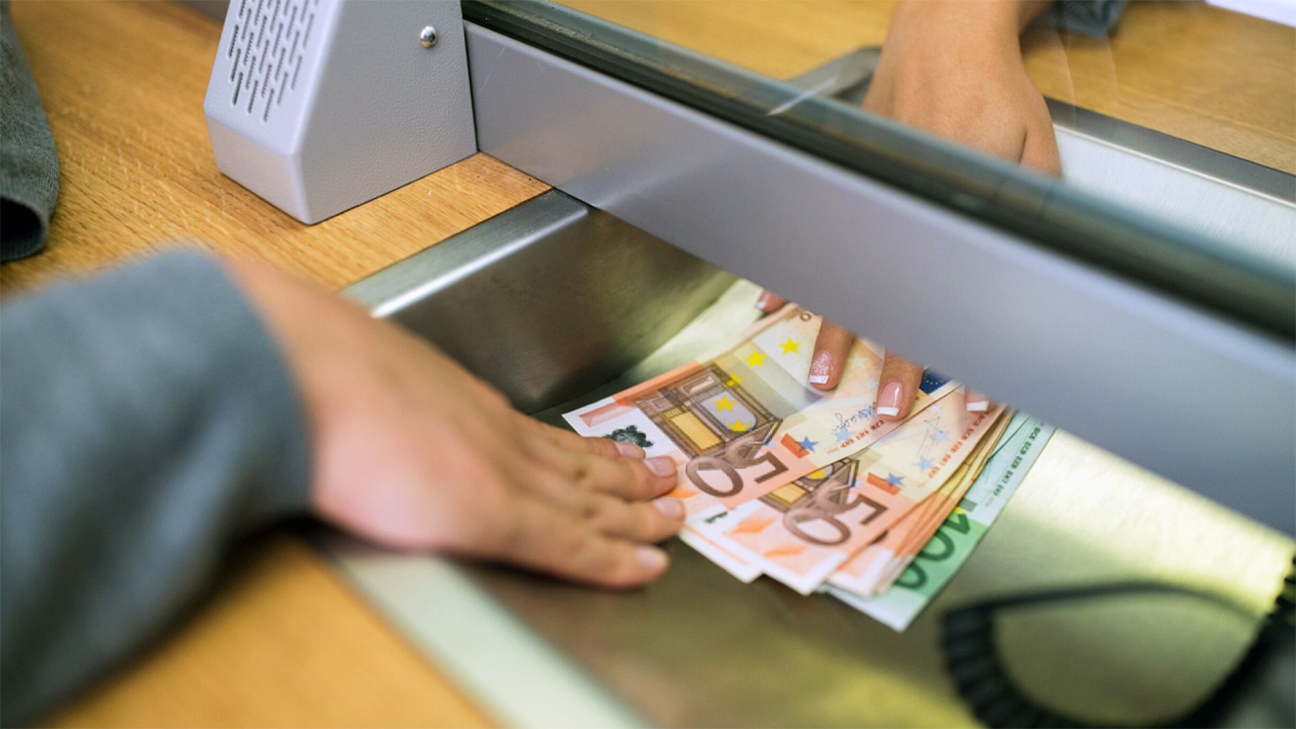 Al Principat, els empleats de banca representen gairebé el 5% del total d'assalariats.