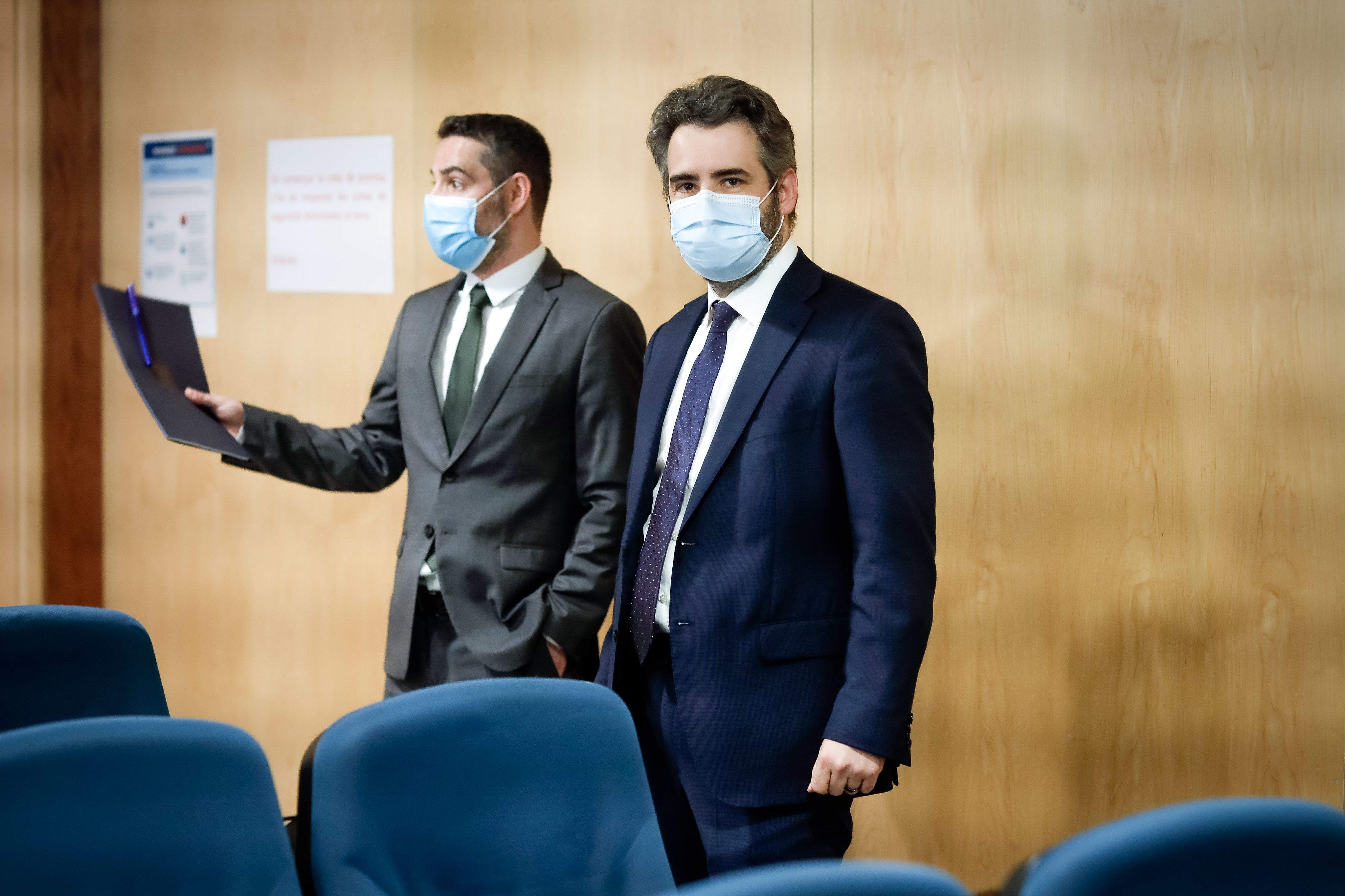 Ballestà i Jover, abans de començar la comperaixença conjunta amb l'FMI.