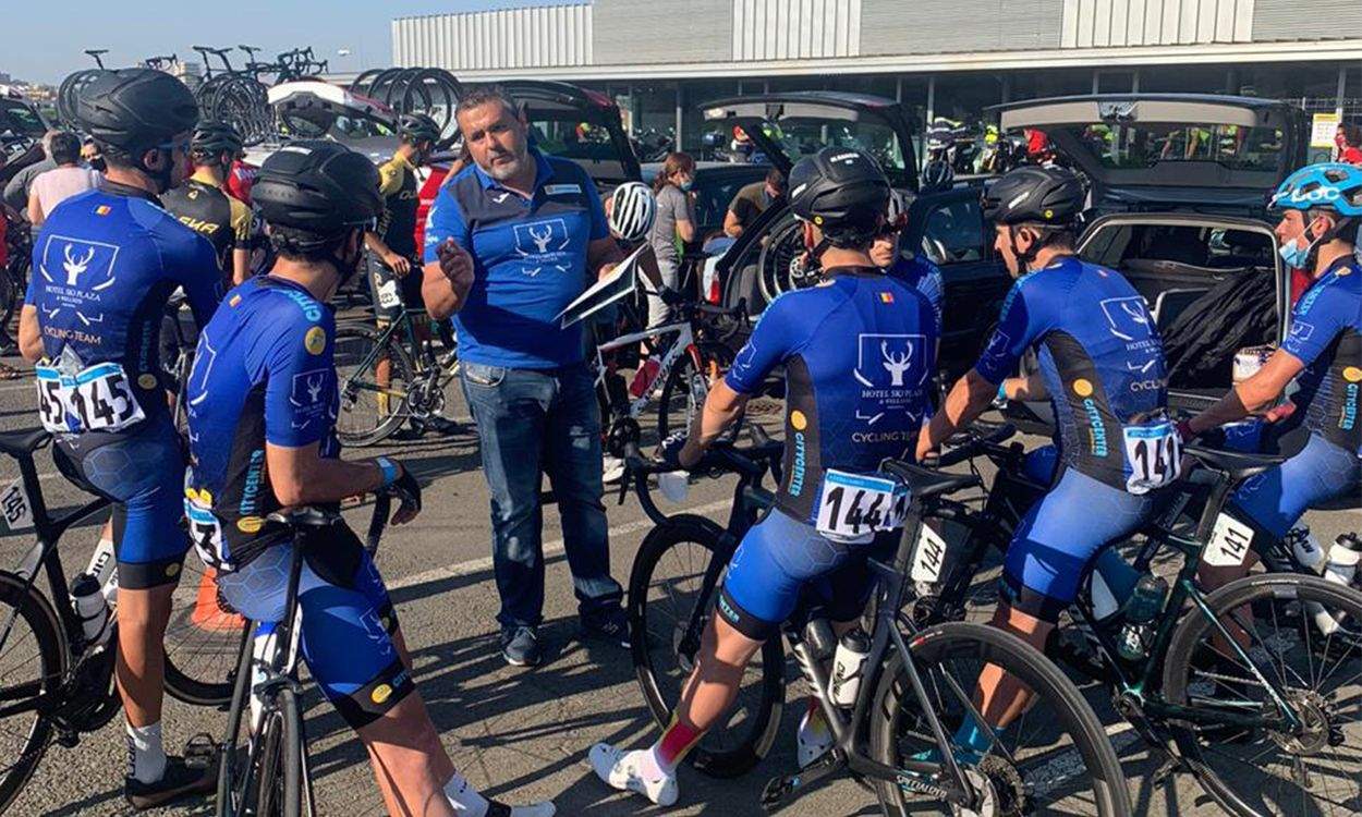 L'Hotel Ski Plaza Cycling Team al GP Lleida