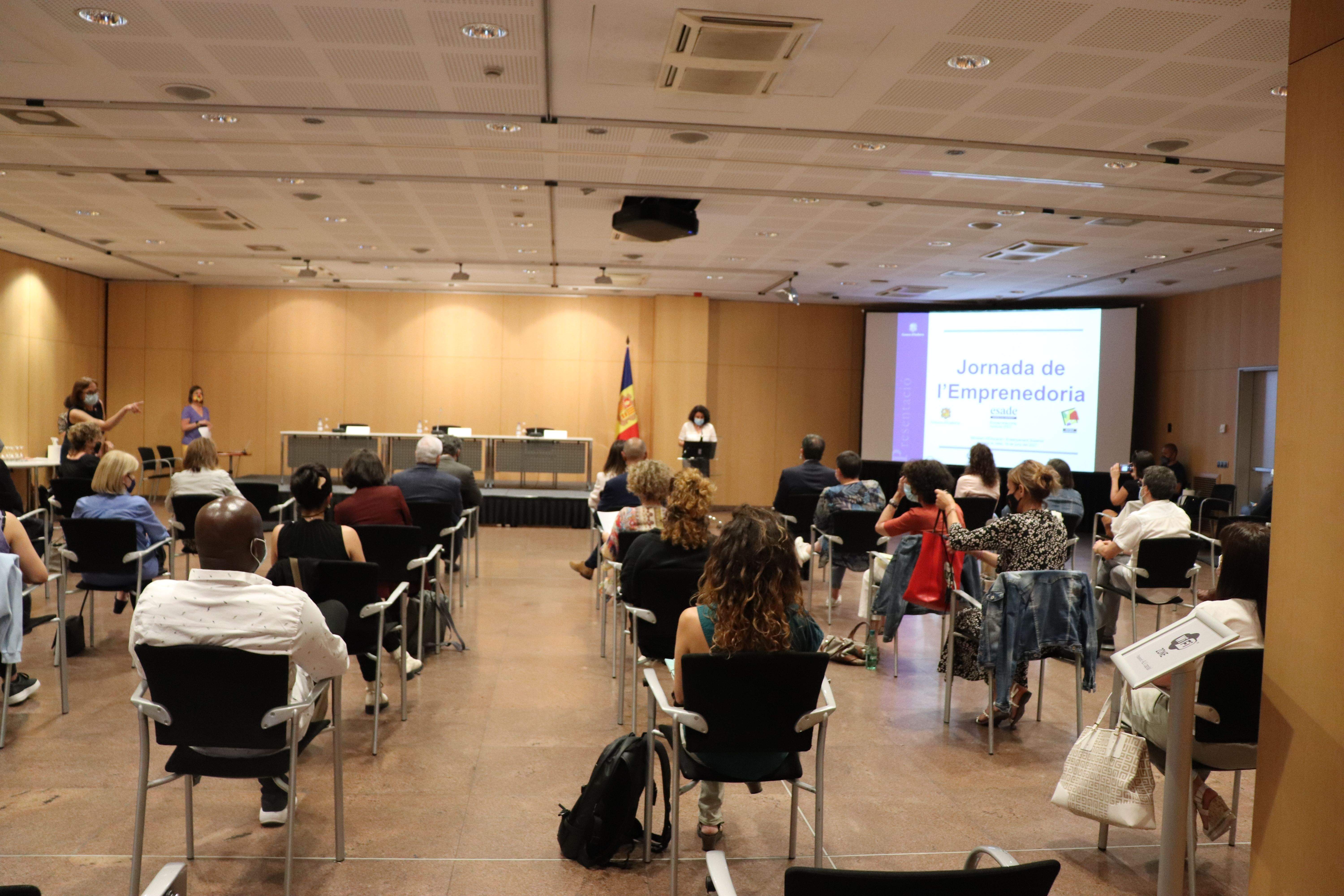 Inici de la primera jornada d'emprenedoria