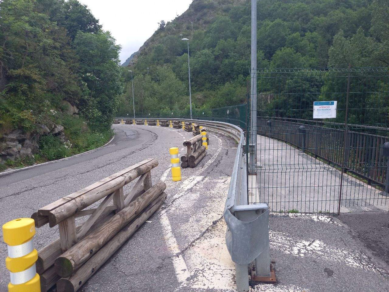 Les places d'aparcament estan ara deshabilitatdes.