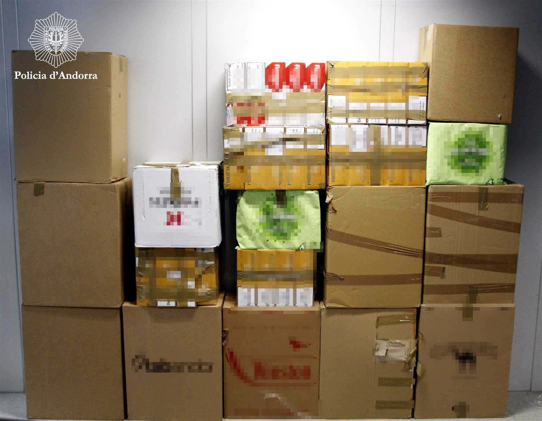 Caixes amb el tabac comissat.