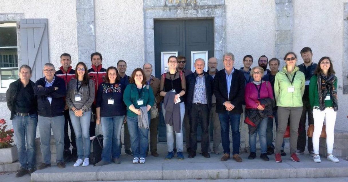 Experts andorrans, francesos i espanyols del Grup d'Intervenció Macrosísmica.