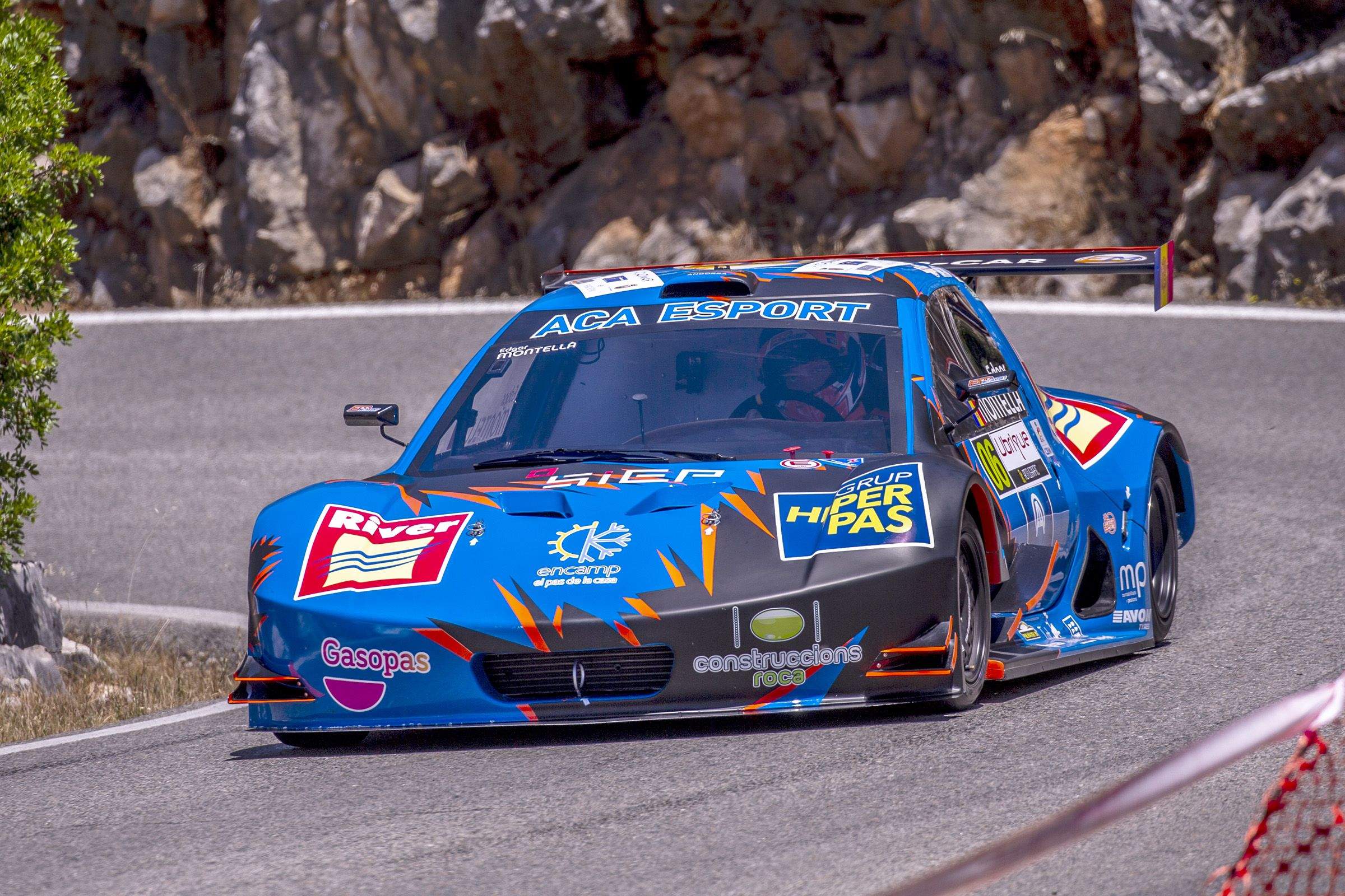 Un dels pilots andorrans durant un moment de la cursa.