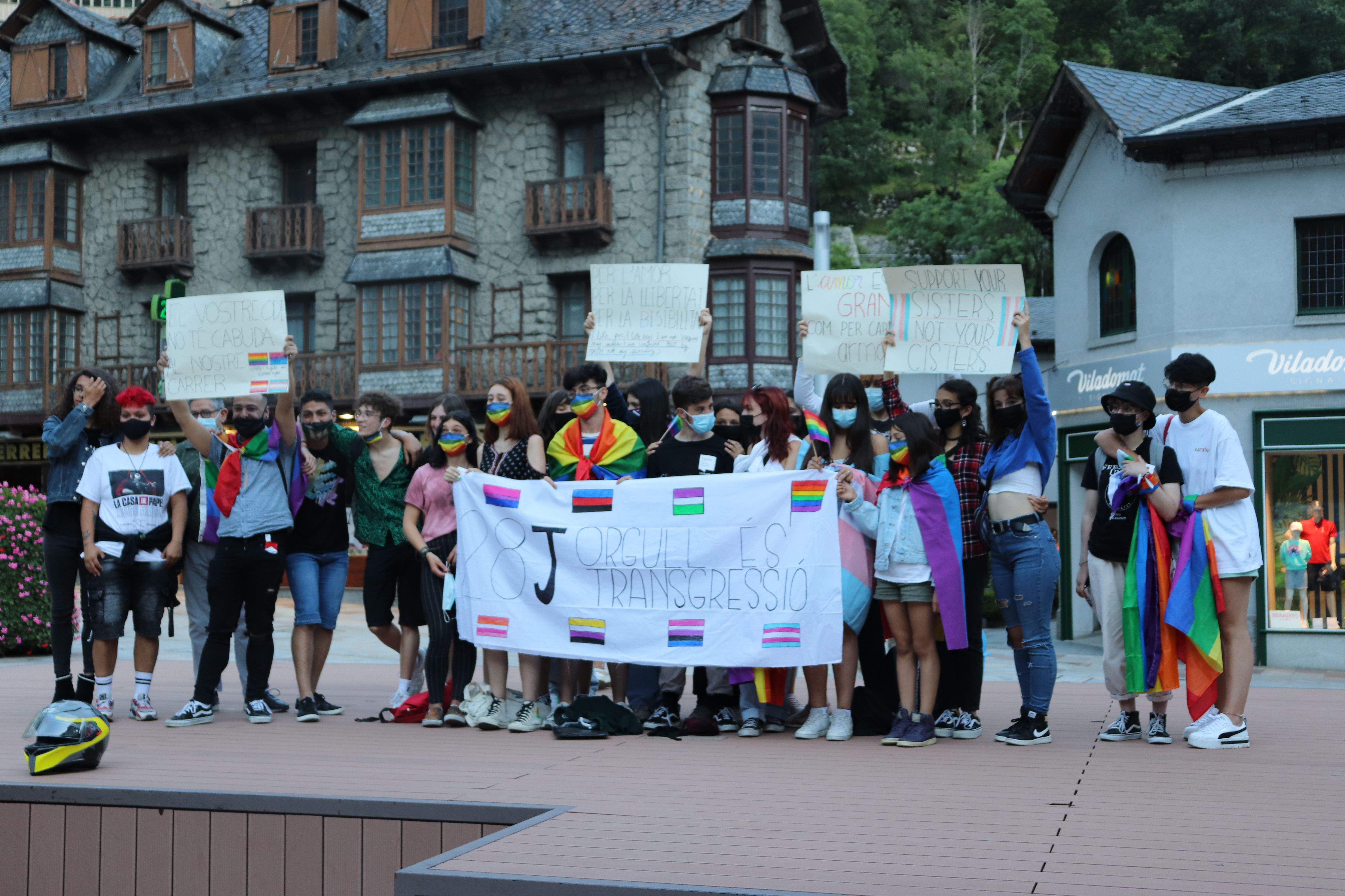 Els joves que van participar en la marxa de l'Orgull l'any passat.