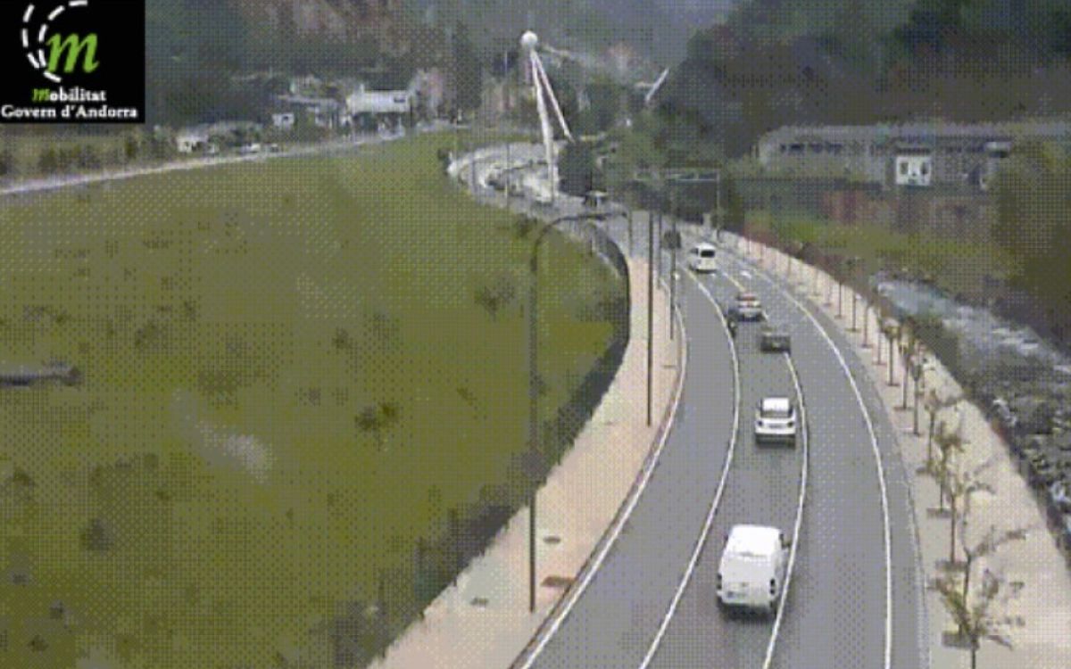 El trànsit s'ha complicat entre Sant Julià i Andorra la Vella.