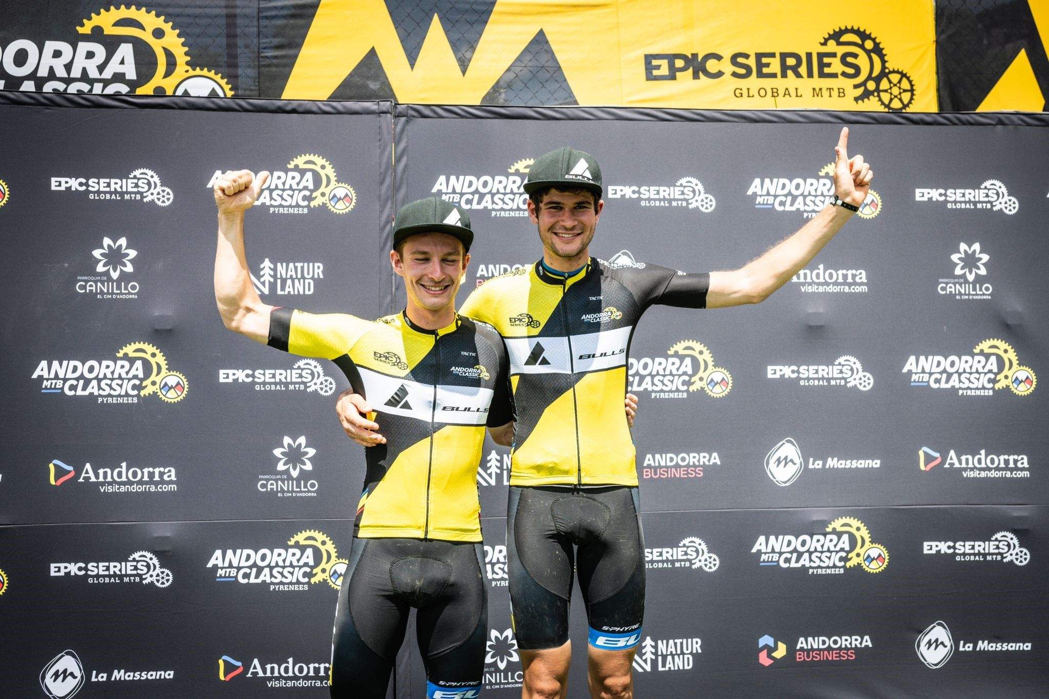 Frey i Schneller, al podi.