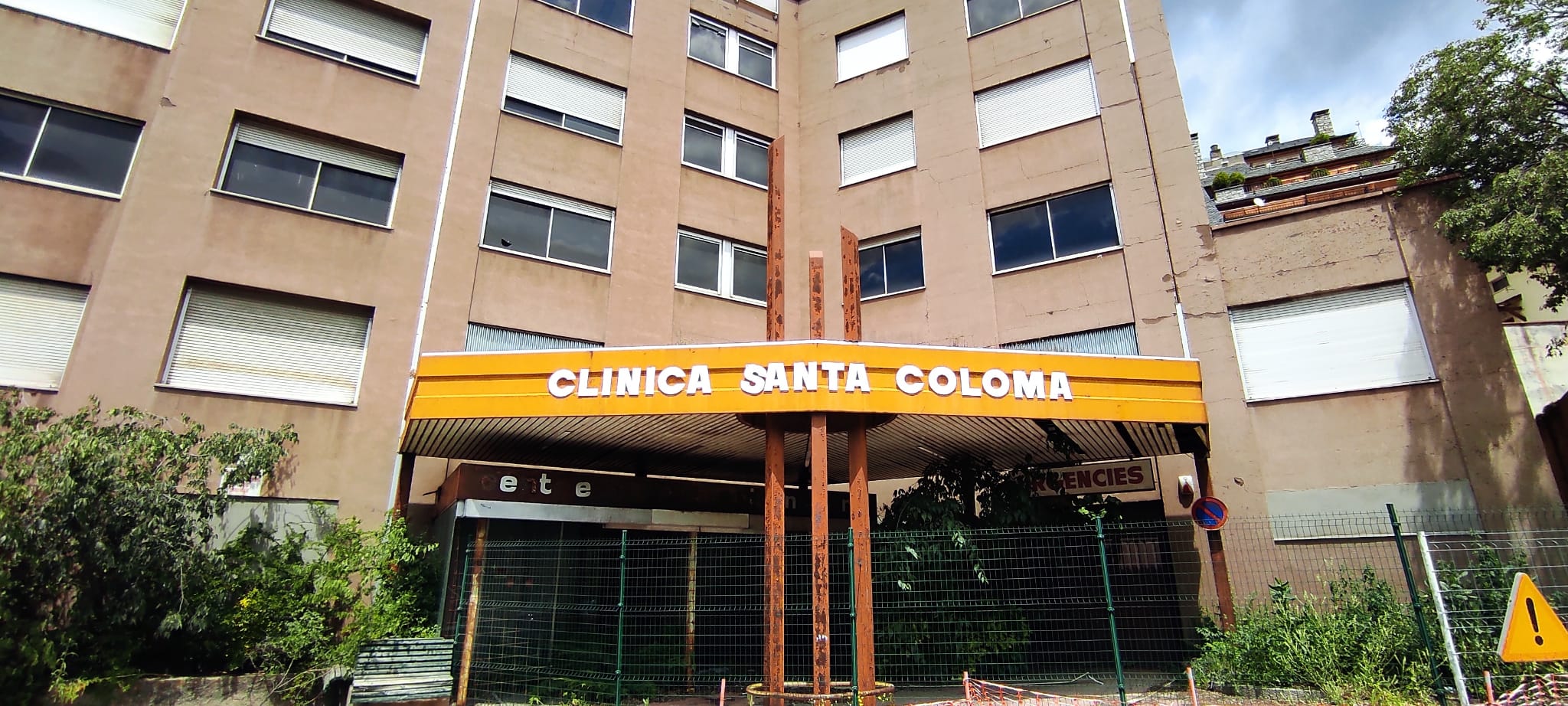 Imatge de l'antiga clínica de Santa Coloma.