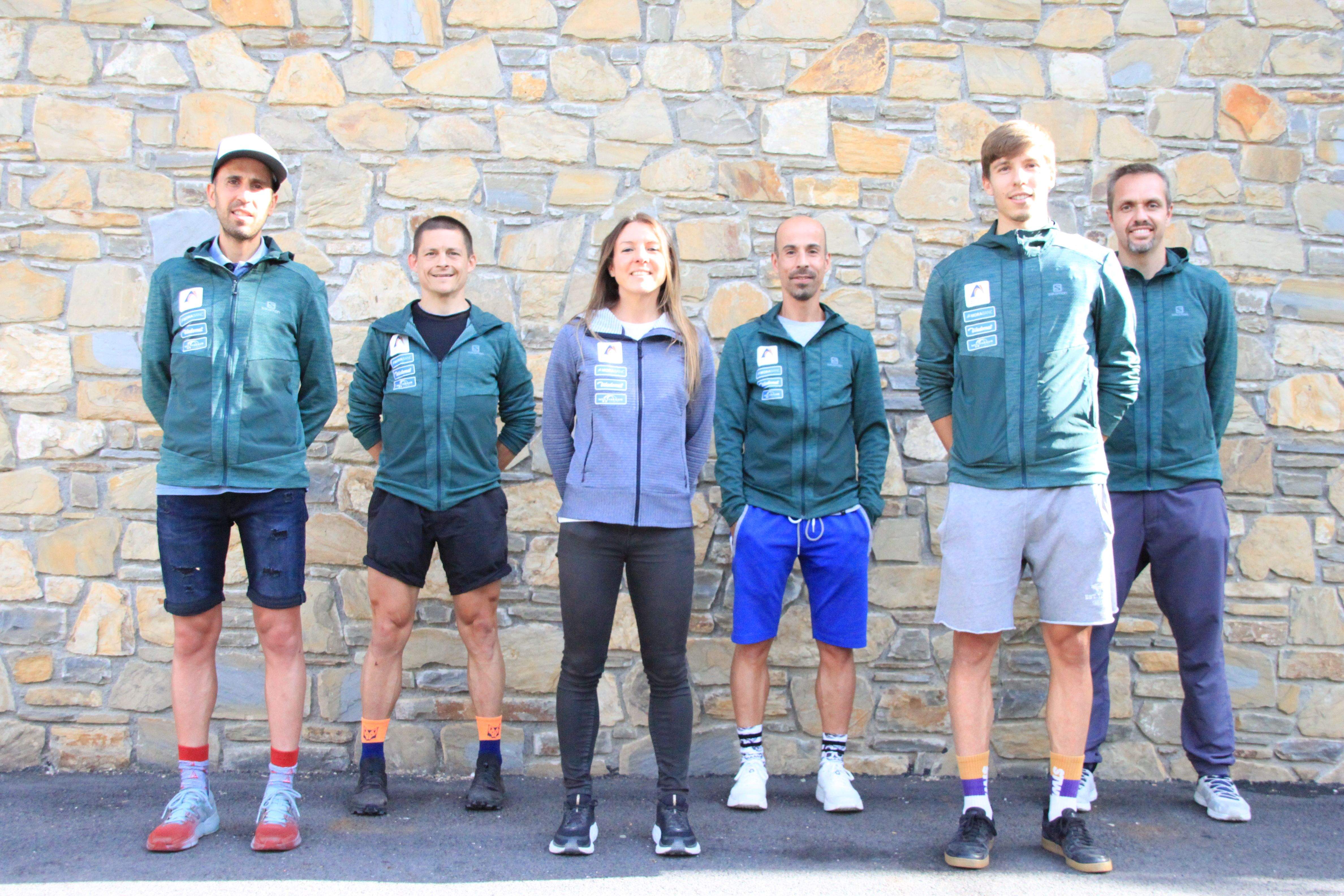 Alguns dels membres seleccionats, d'esquerra a dreta, Marc Casal, Lluis Sanvicente, Sabrina Solana, Òscar Casal, Arnau Soldevila i el seleccionador nacional, Fabrizio Gravina