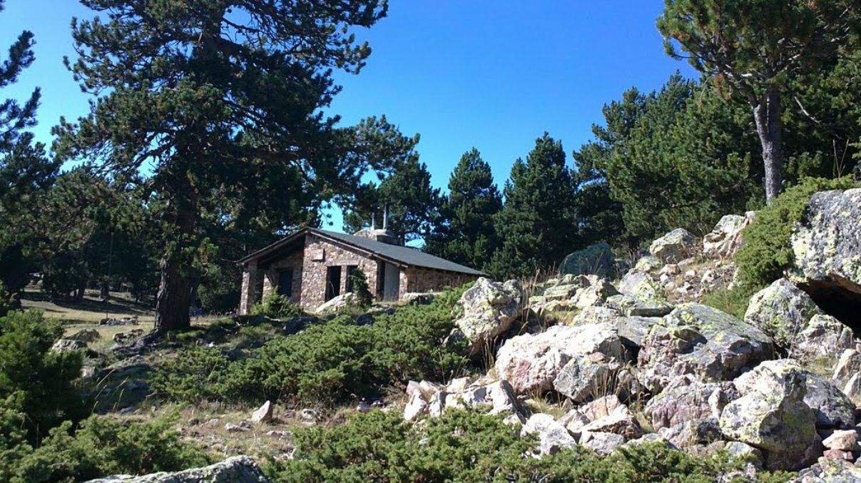 Refugi de la Roca de Pimes.