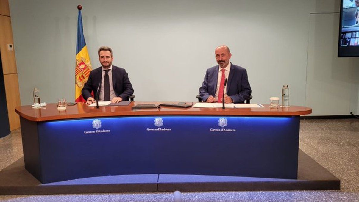 Jover i Martínez Benazet abans de la roda de premsa d'aquest dimecres.